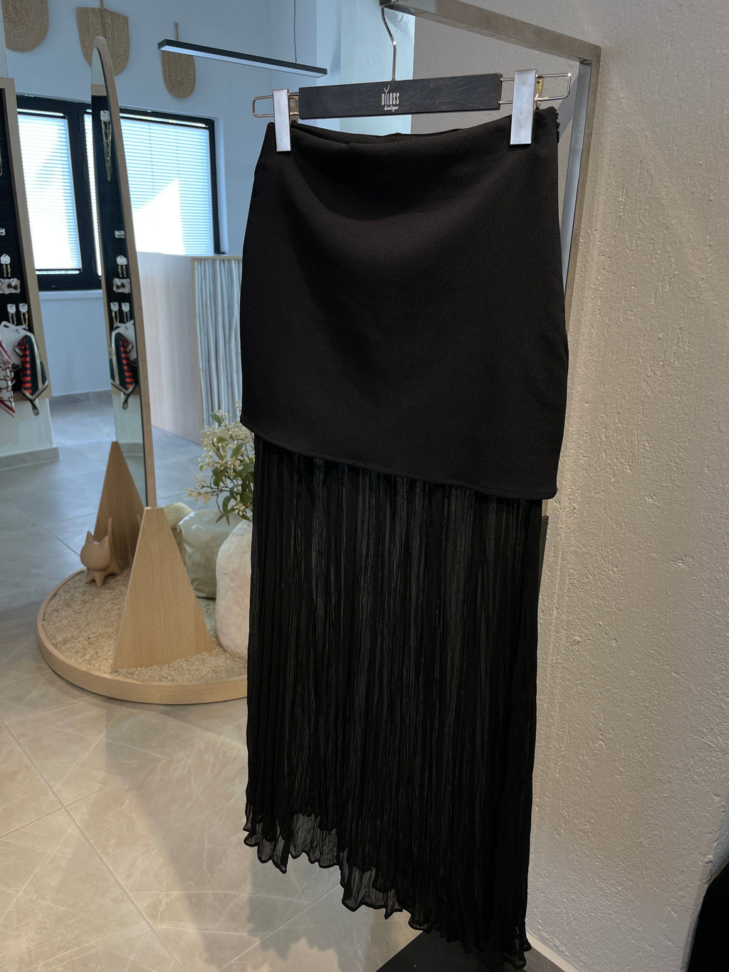 Düz Tül Detaylı Etek