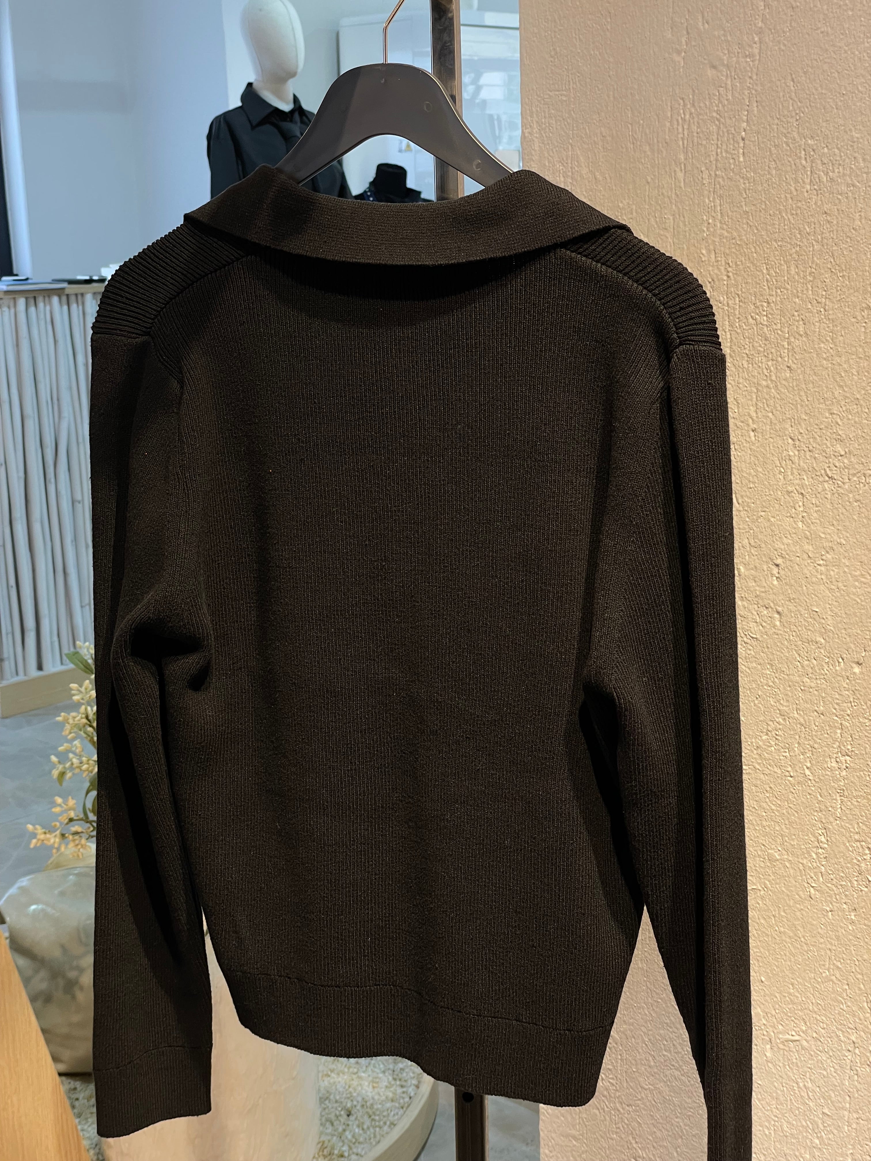 Düğmeli Marka Hırka