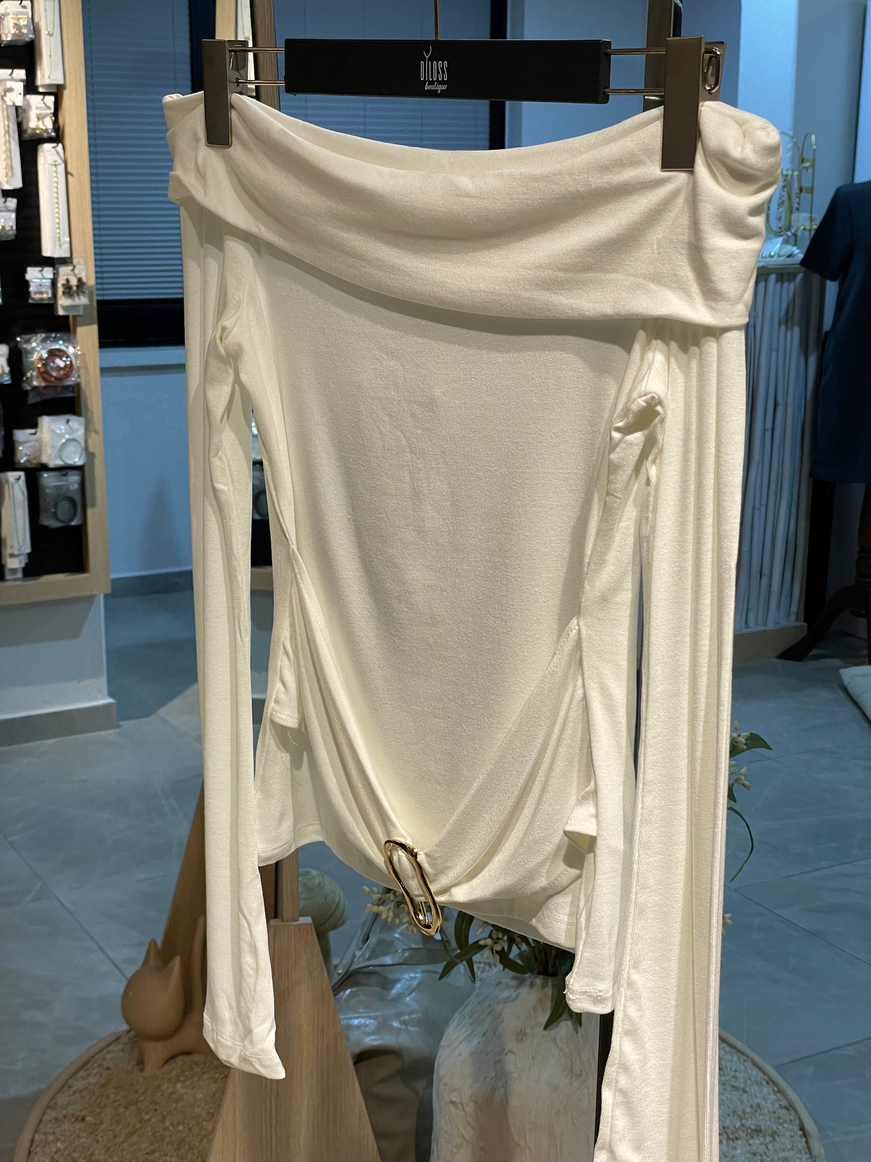 Tokalı Kayık Yaka Bluz