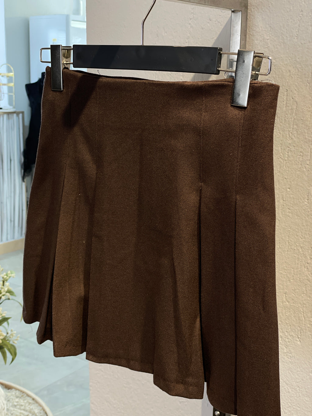 Kahverengi Dokulu Pileli Şort Etek