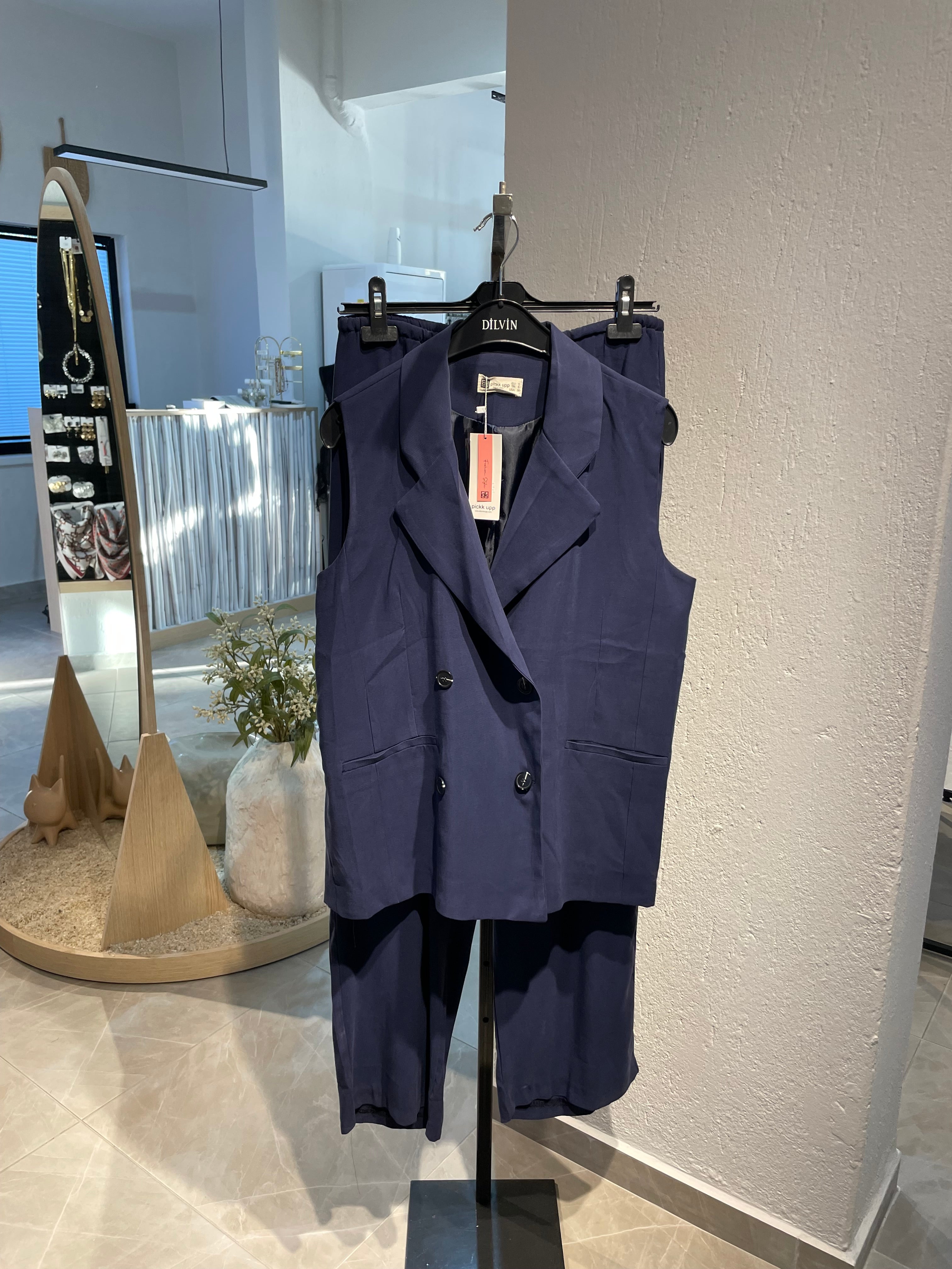 Oversize Alt-Üst Yelekli Takım