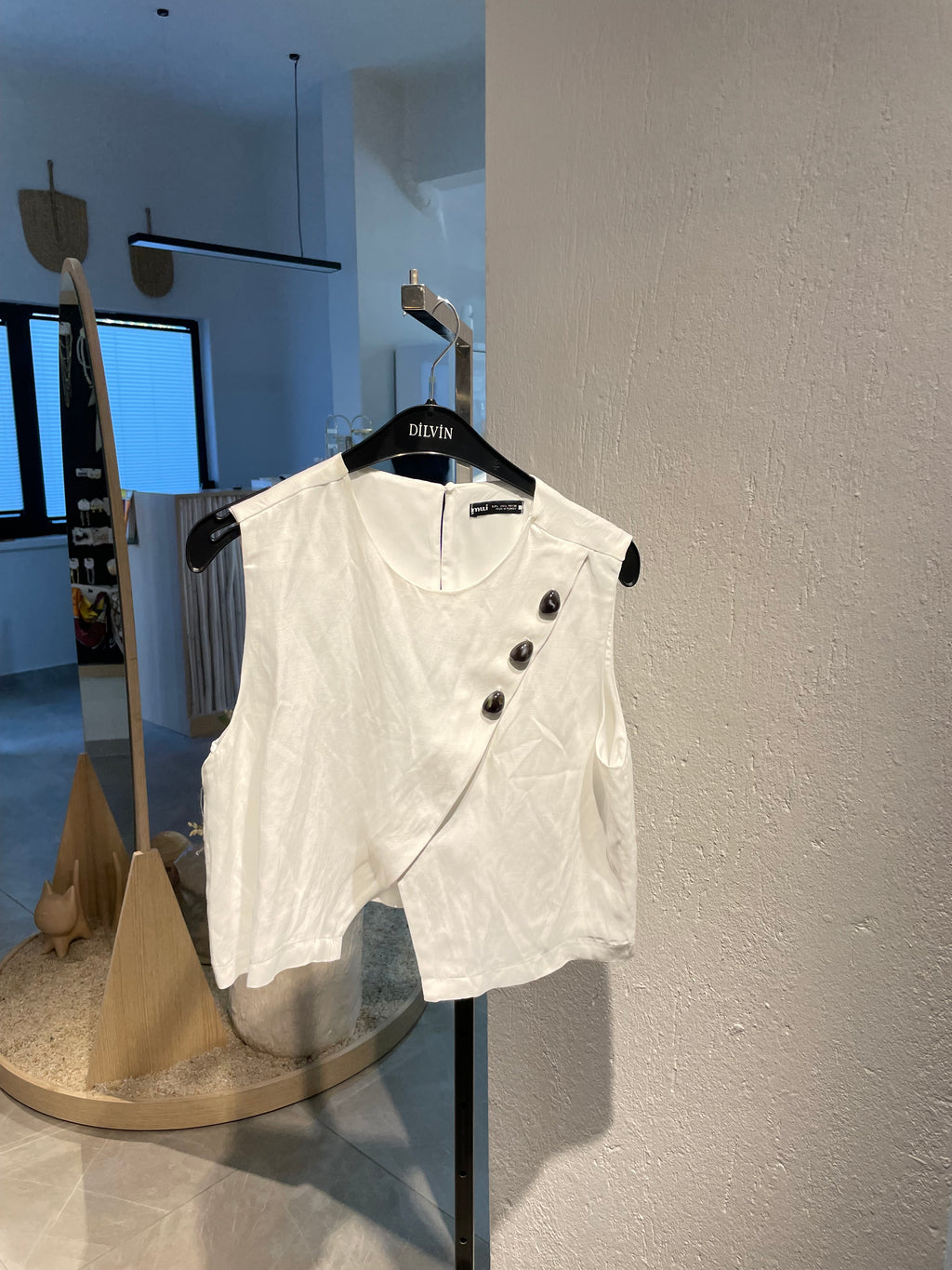 Beyaz Düğme Detaylı Alt-Üst Takım