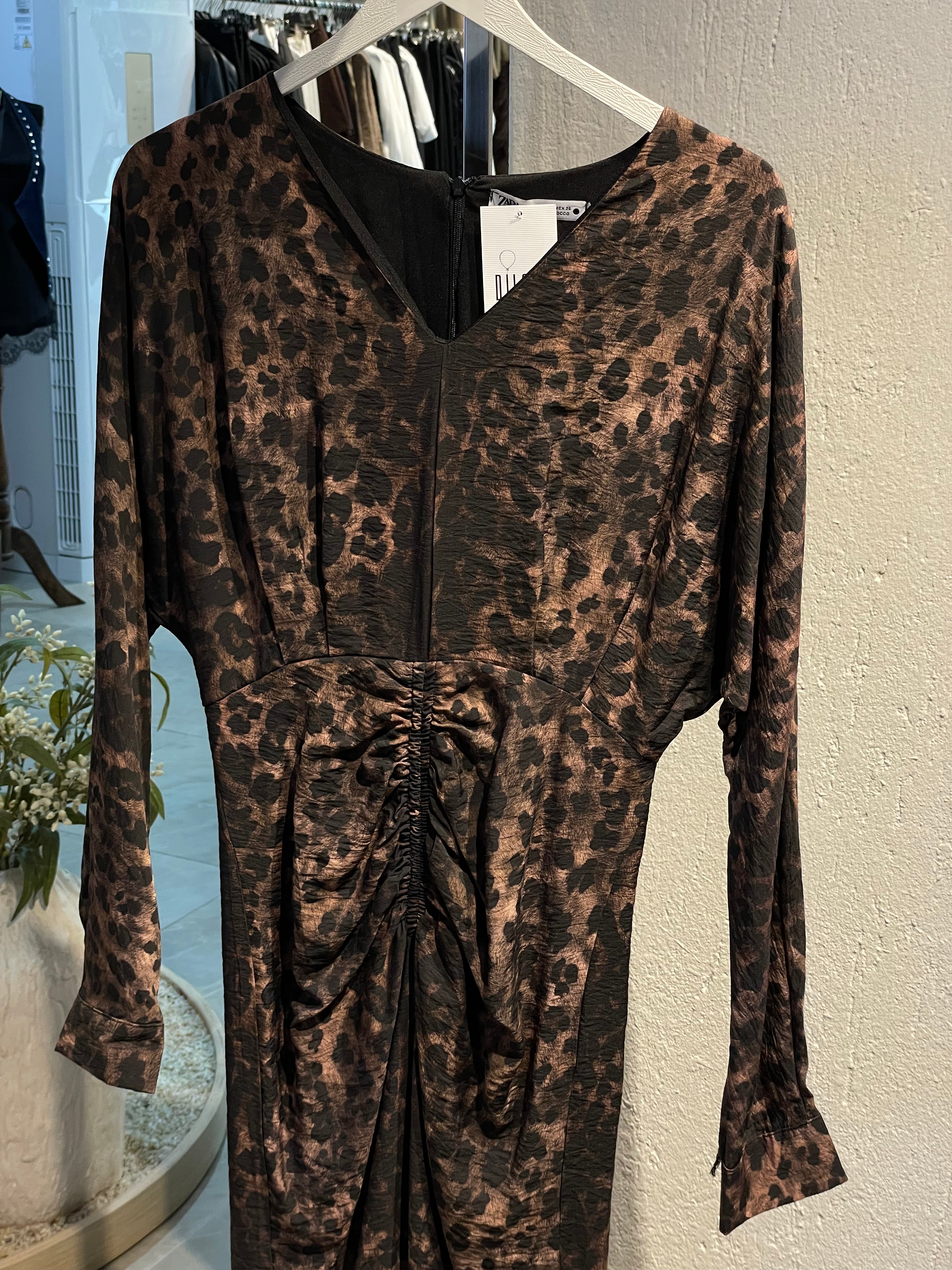 Leopar Desen Önden Büzgülü Elbise