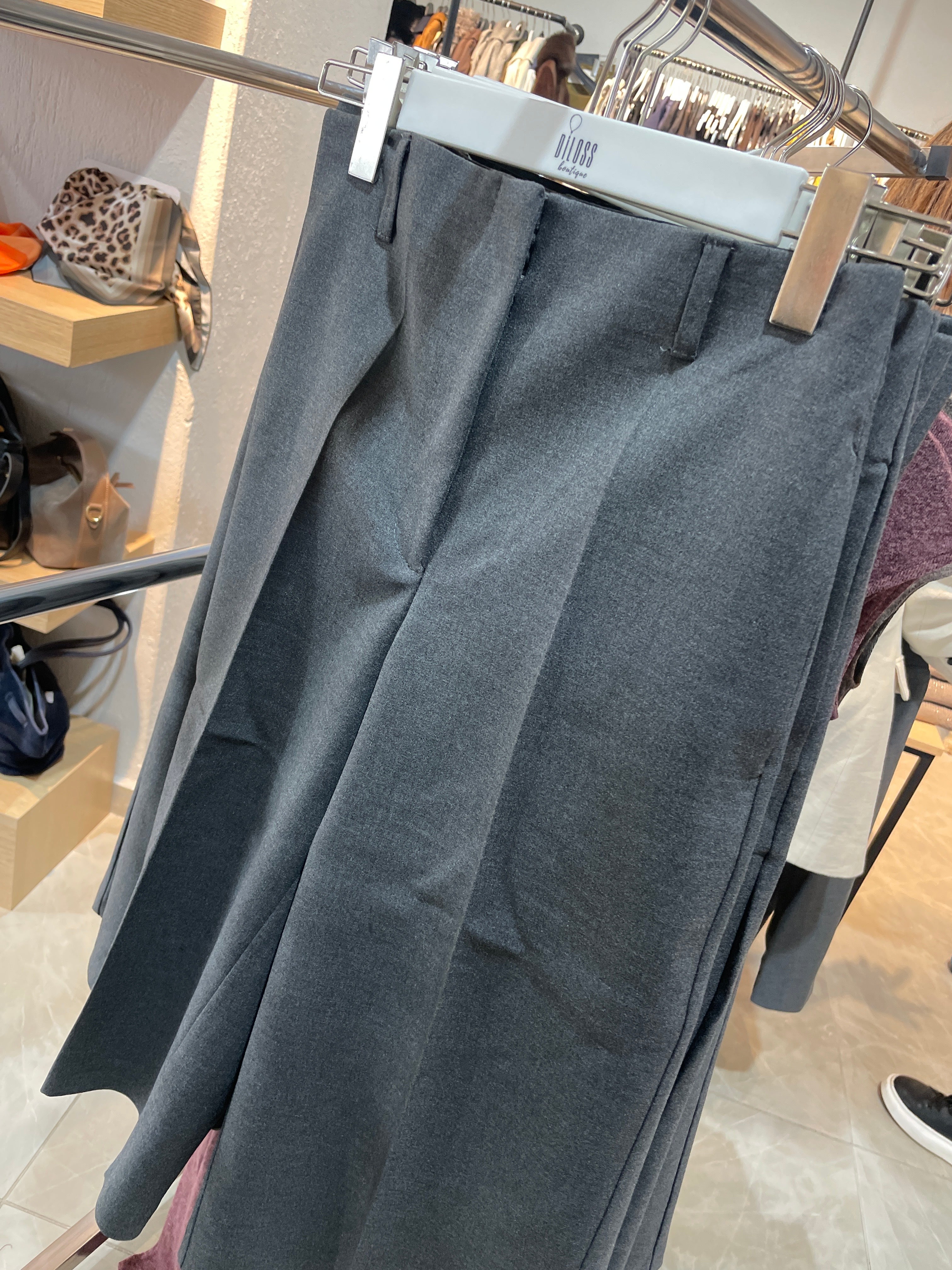 Gri Kumaş Kapri Pantolon