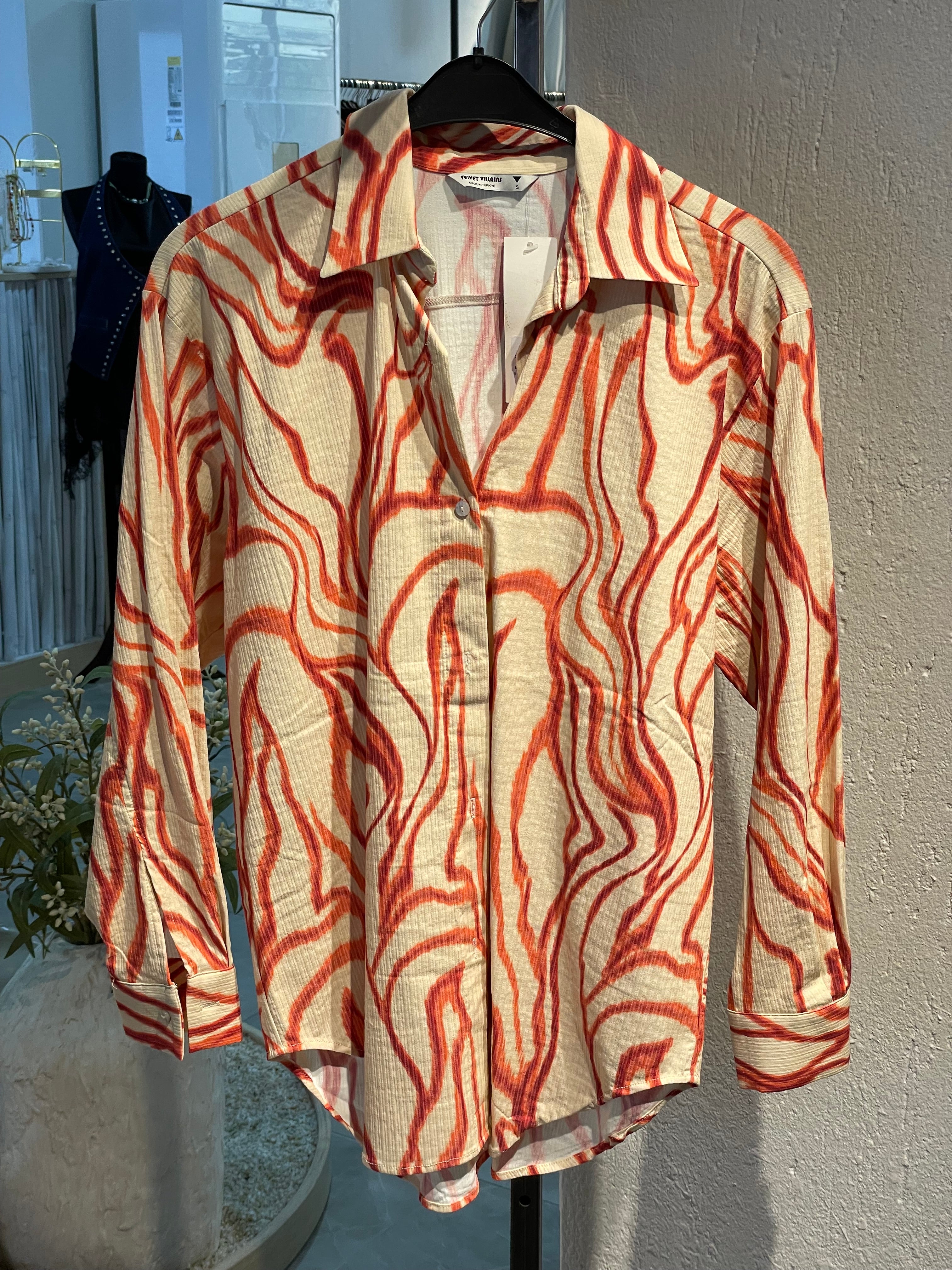 Desenli Dökümlü Gömlek