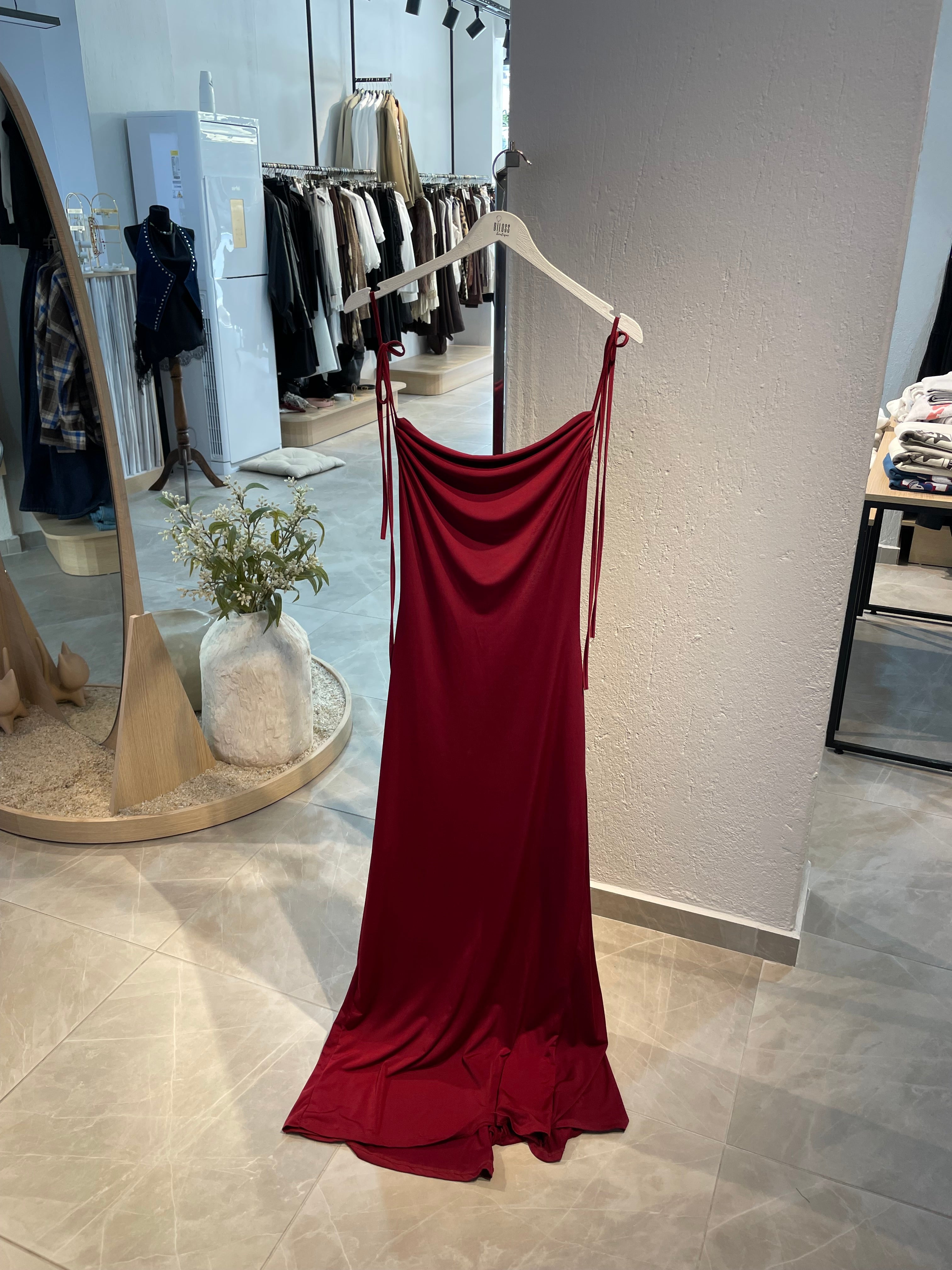 Bordo Önü Drapeli Sırtı Açık Davet Elbisesi