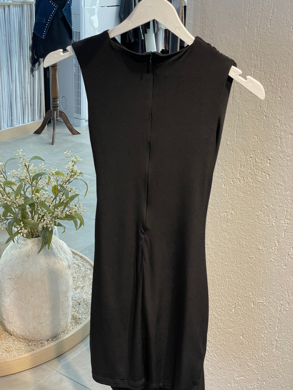 Siyah Drapeli Kısa Elbise