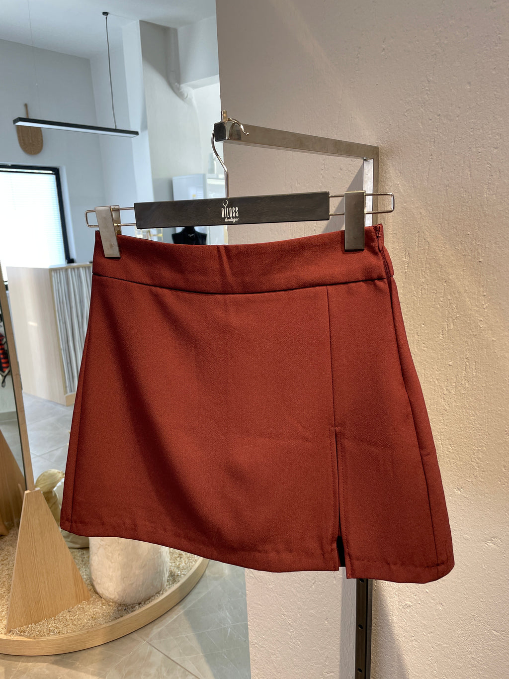 Siyah Yırtmaçlı Şort Etek