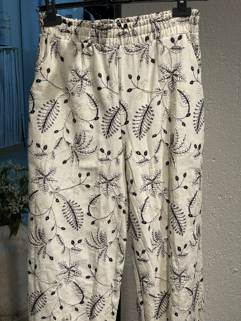 Çiçek Desenli Dokuma Uzun Pantolon