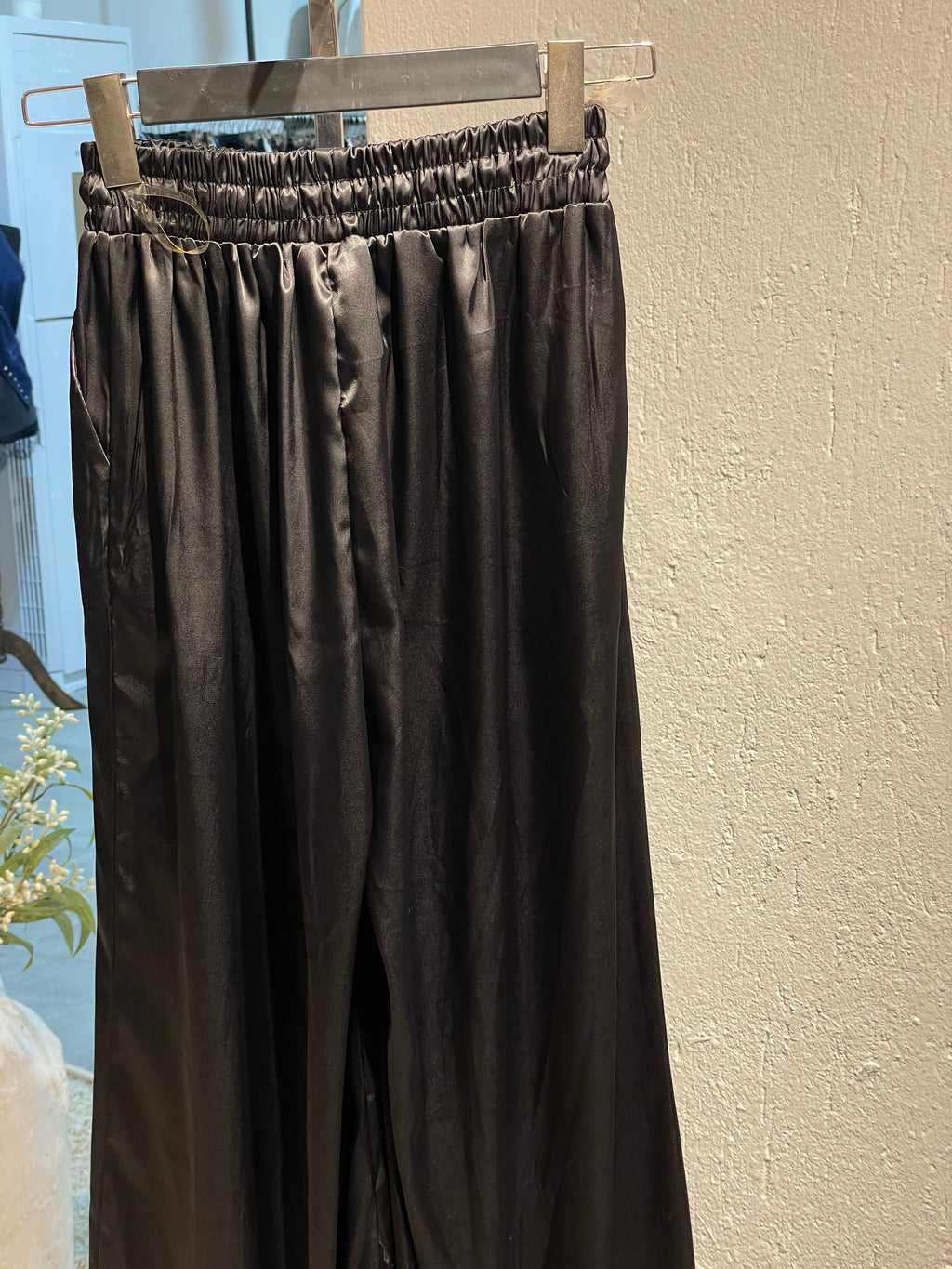 Siyah Saten Bol Paça Pantolon