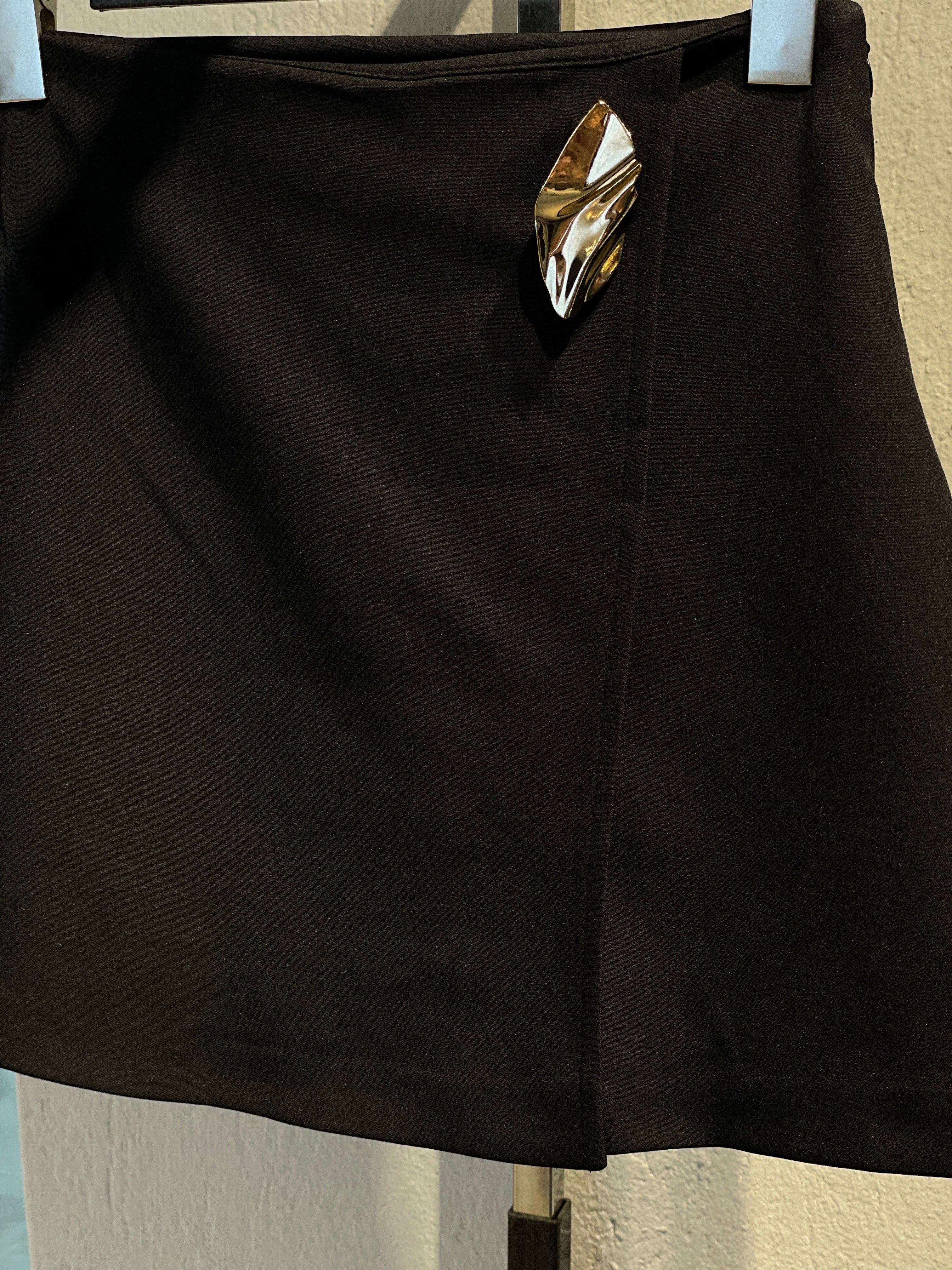 Toka Detaylı Şort Etek