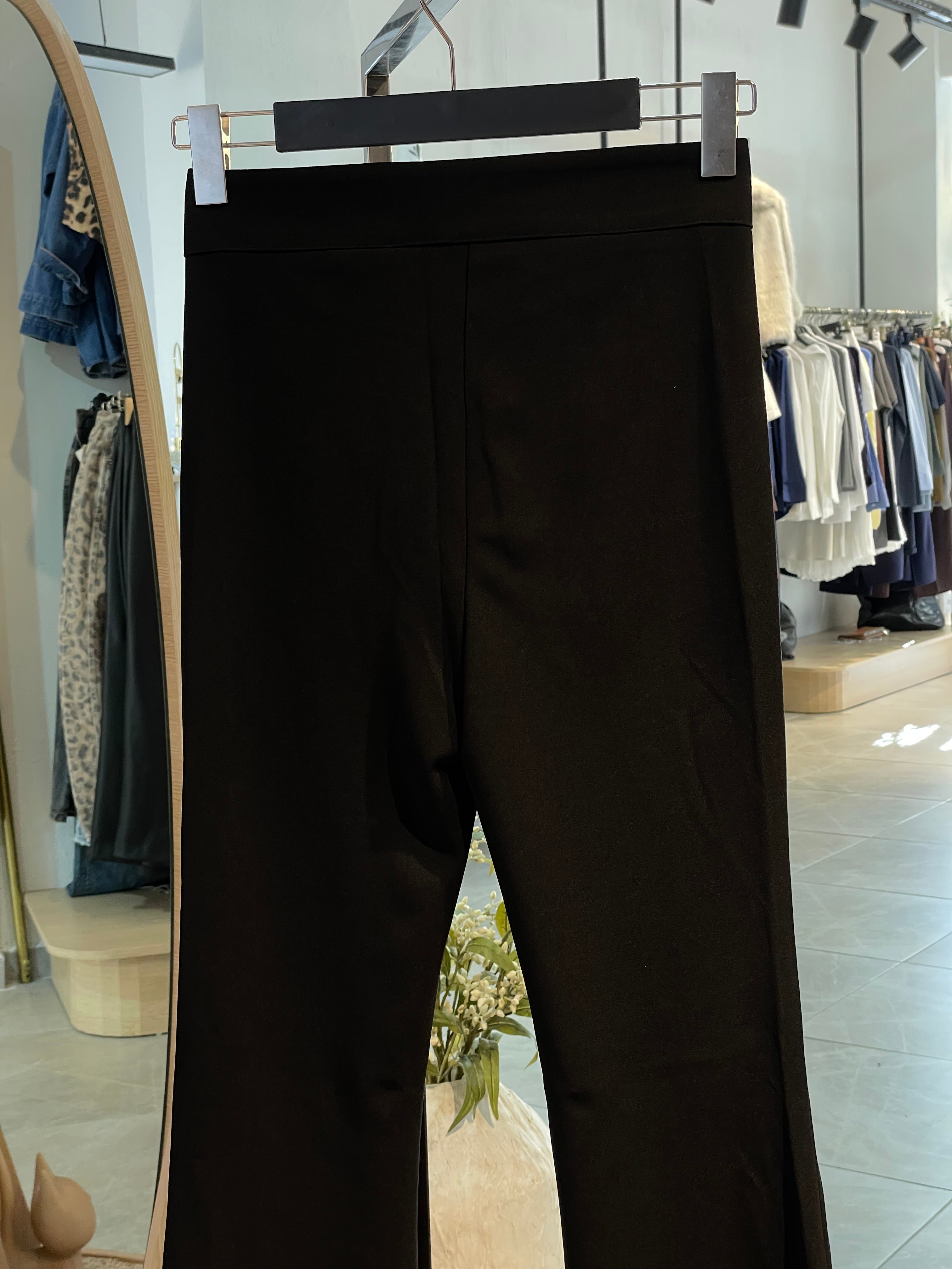 Düğme Detaylı İspanyol Paça Pantolon