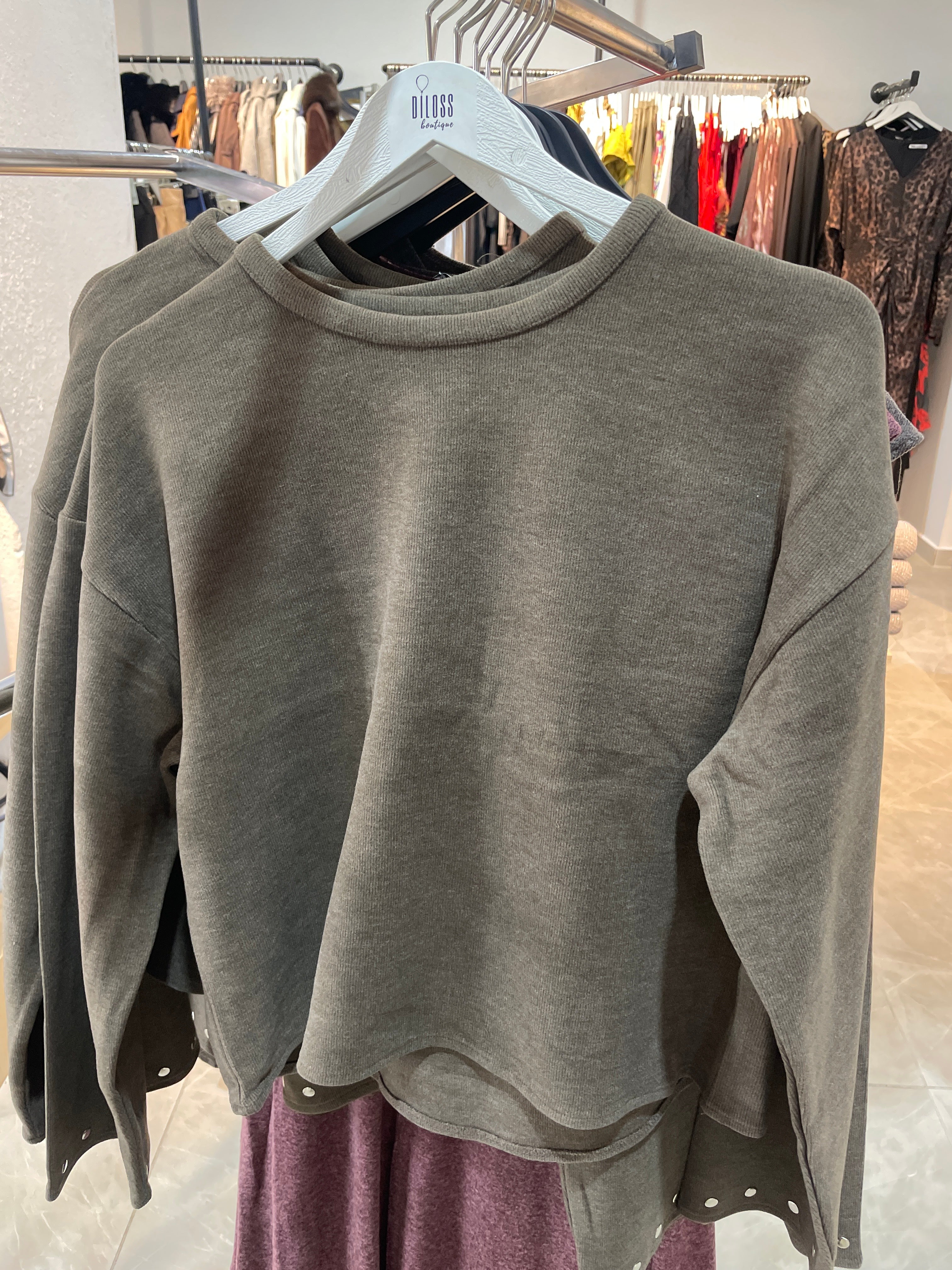 Kolu Taşlı Şık Bluz