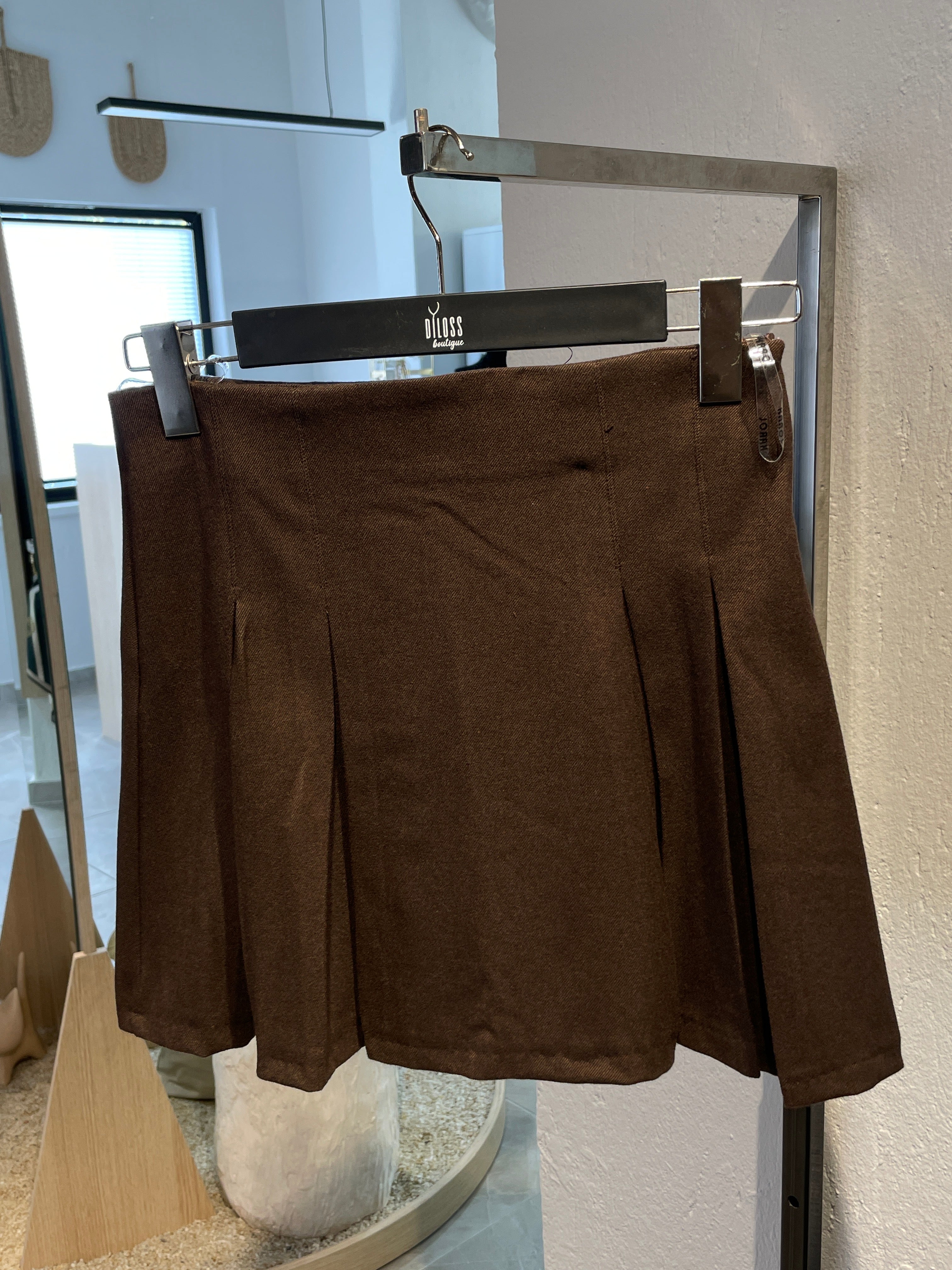 Kahverengi Dokulu Pileli Şort Etek