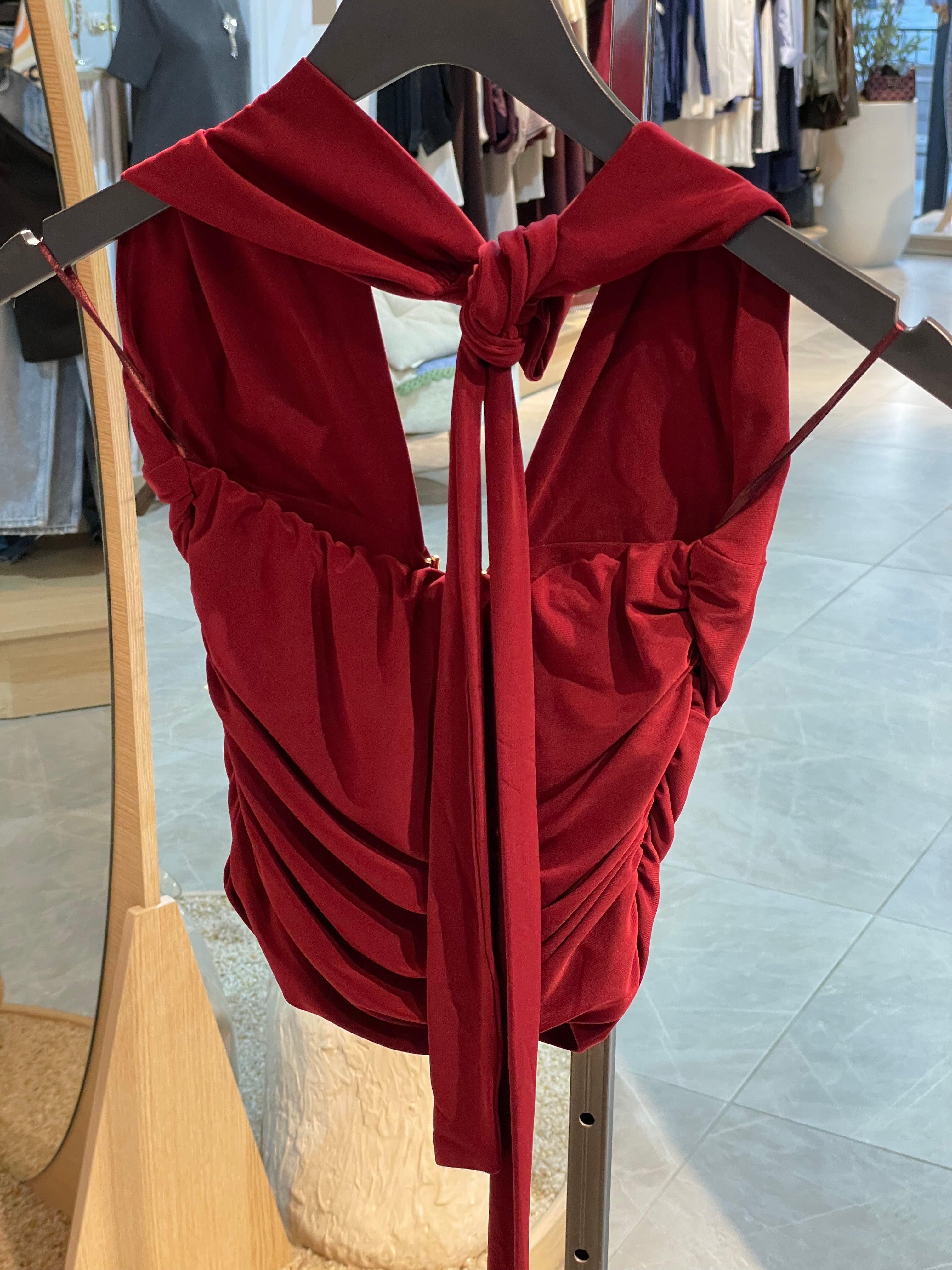 Bordo Dekolteli Altın Tokalı Üst