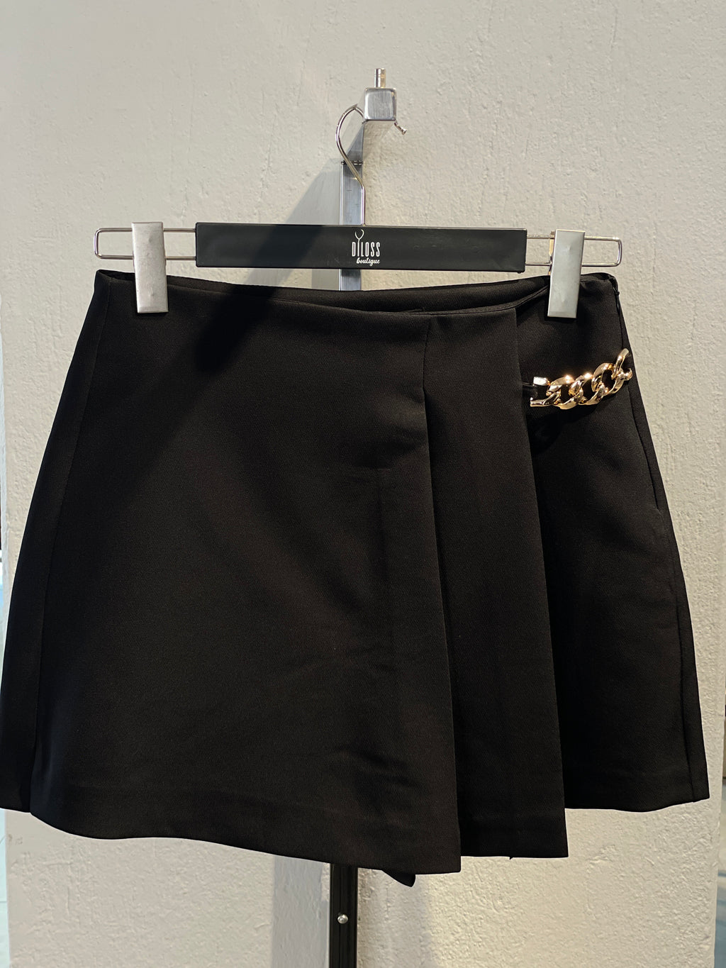 Zincir Detaylı Şort Etek