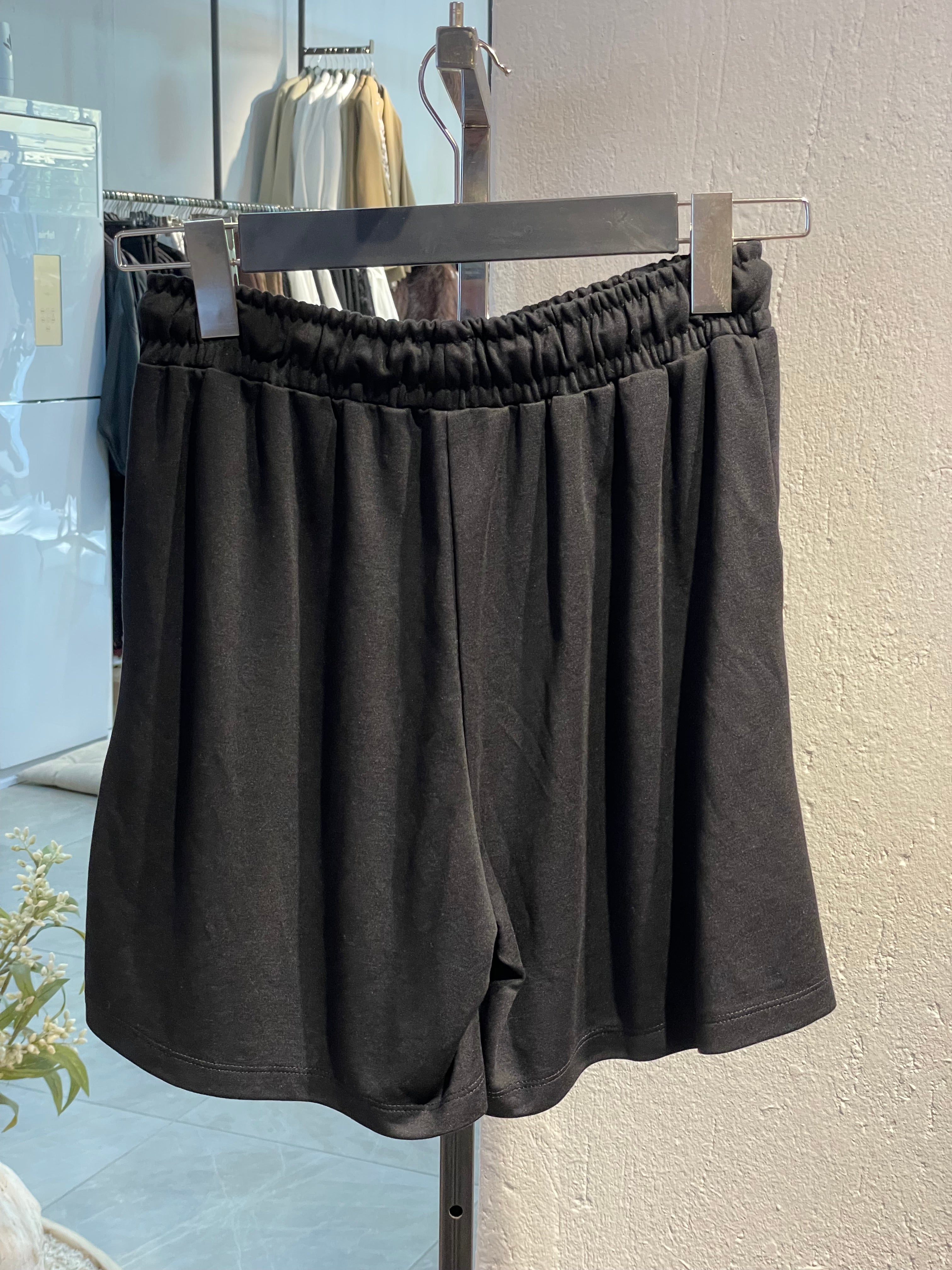 Marka Dökümlü Kumaş Şortlu Alt-Üst Takım