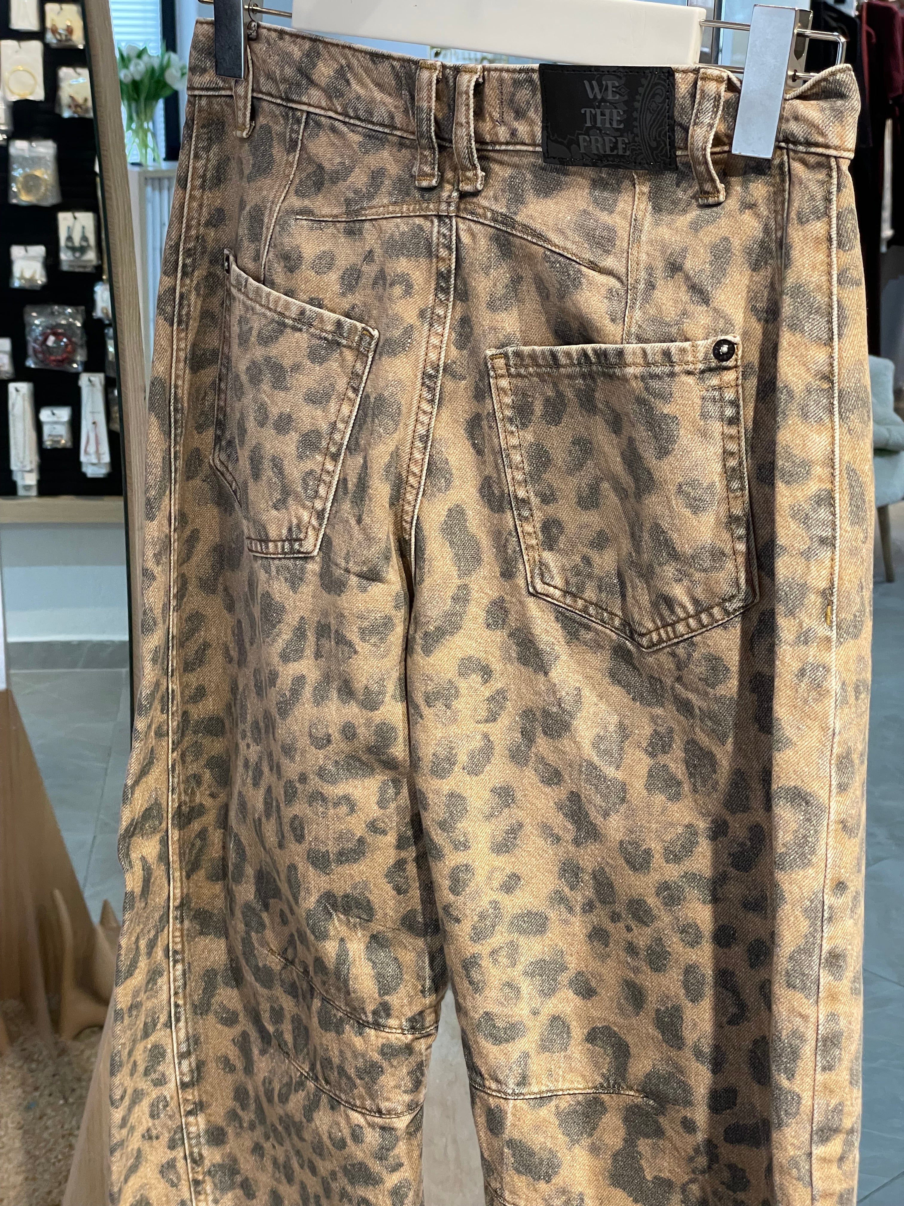 Marka Soluk Leopar Desen Balon Kesim Pantolon