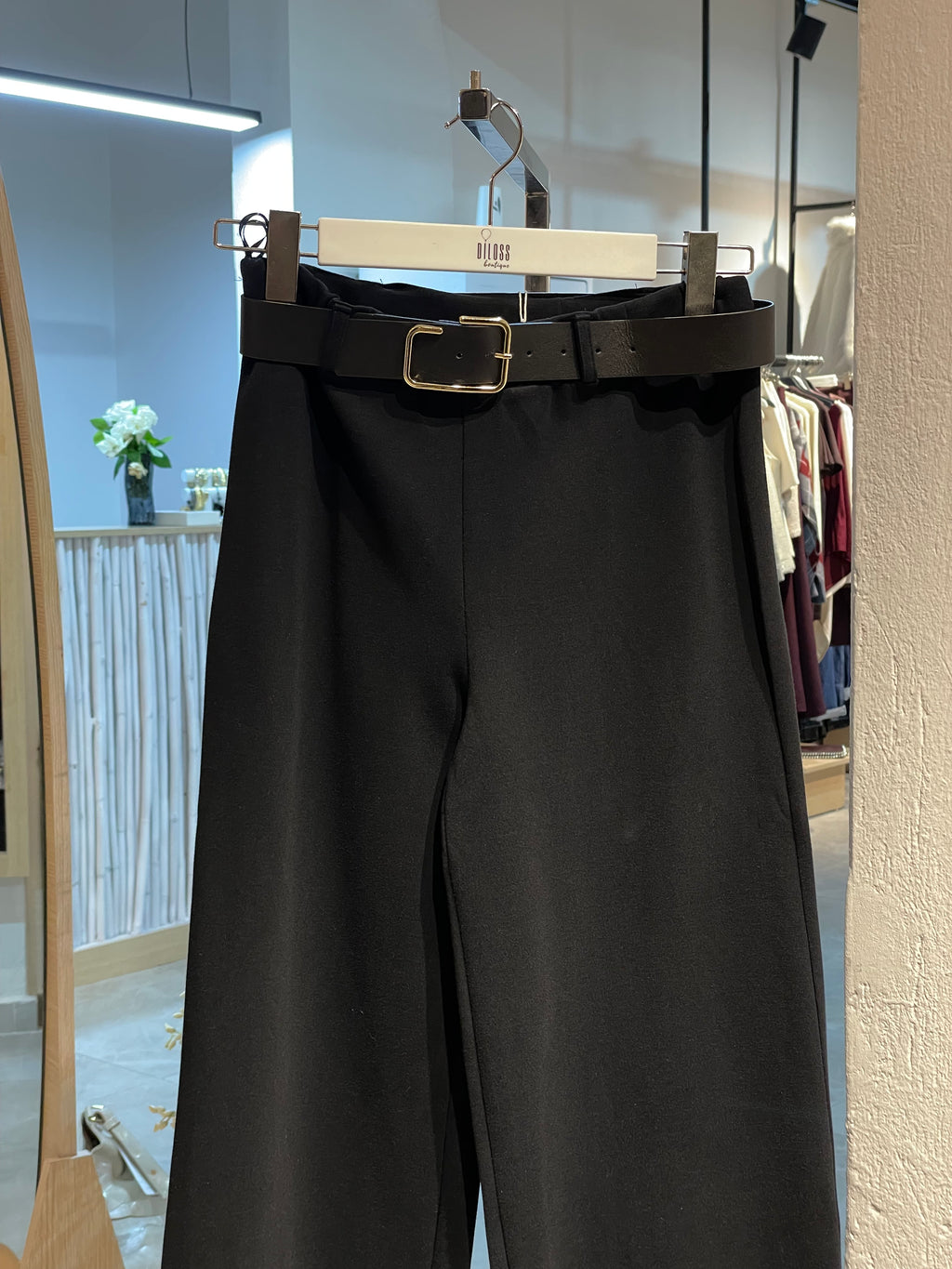 Şık Yakası Kürklü Düğmeli Takım