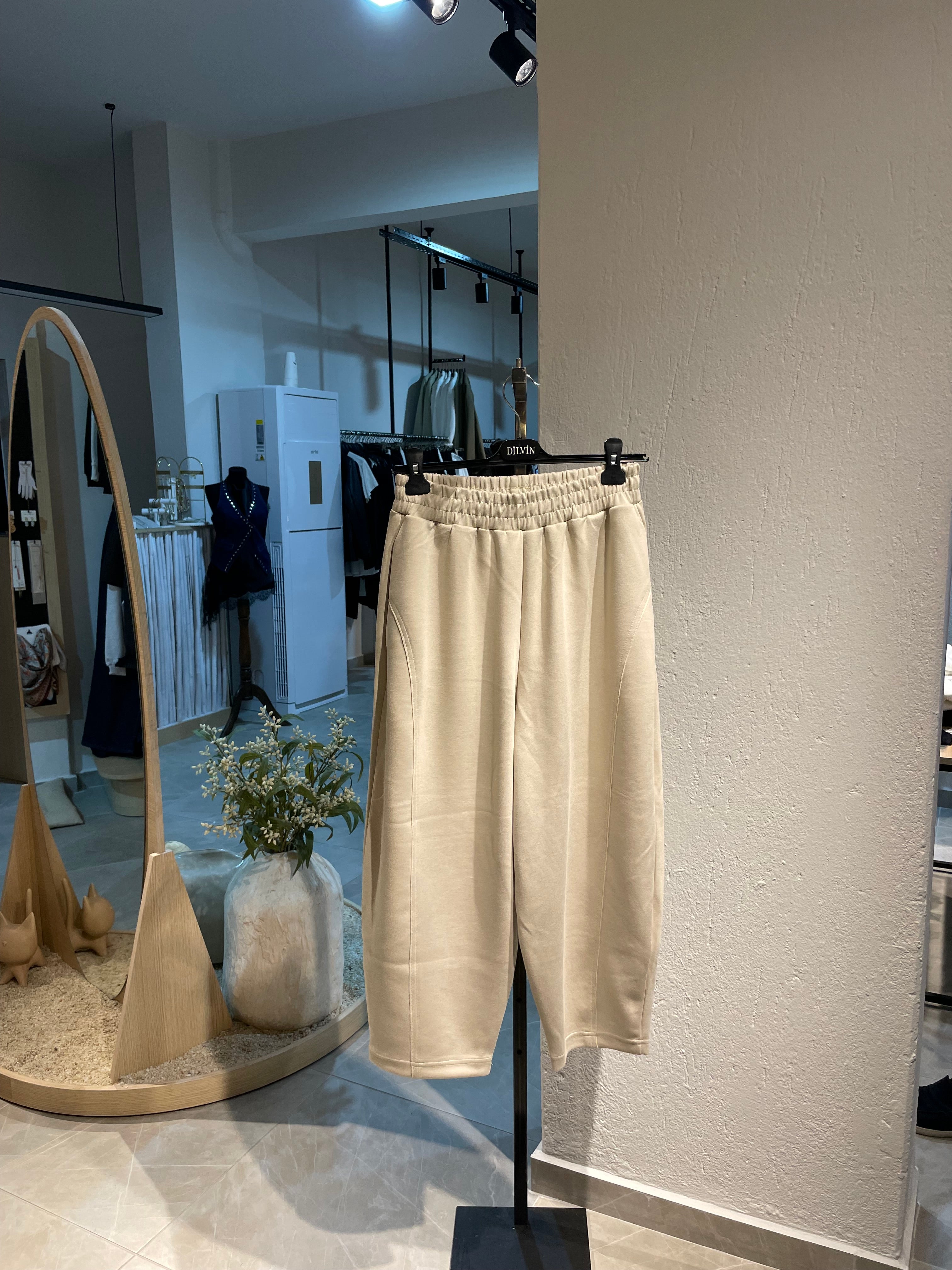 Bej Uzun Kollu Eşofman Takımı