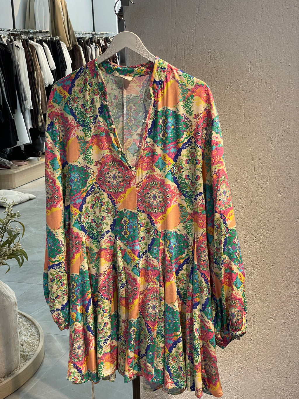 Desenli Kısa Kemerli Elbise