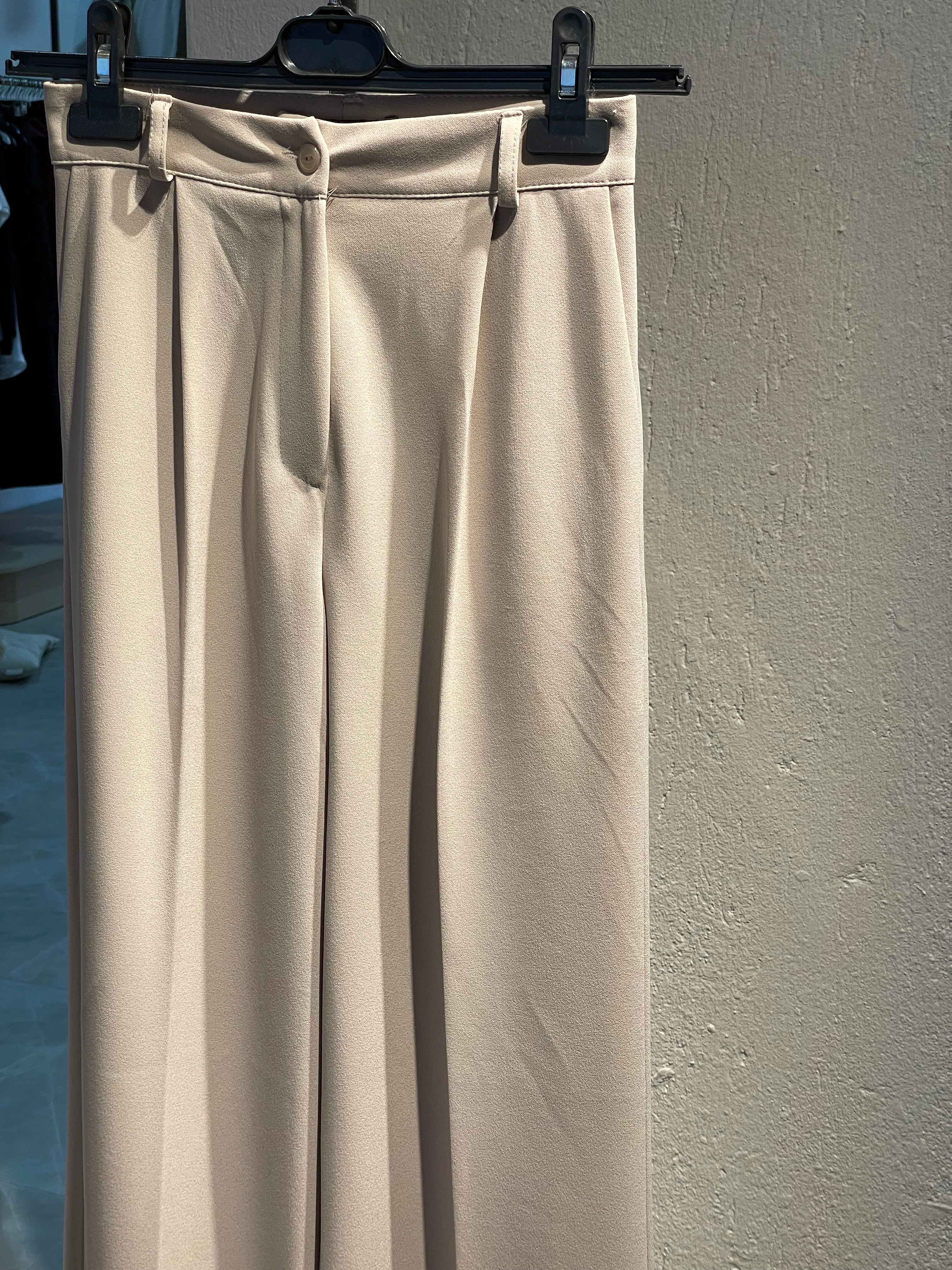 Bej Bol Kesim Palazzo