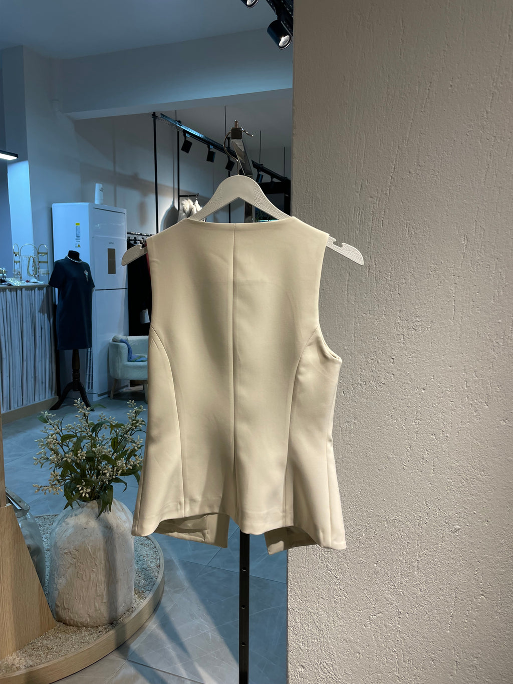 Ekru Gold Düğmeli Yelek