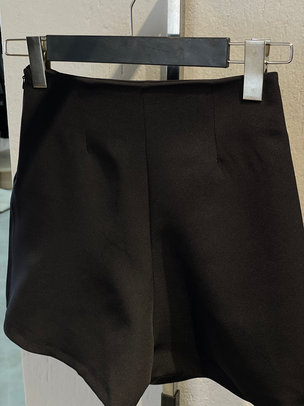 Toka Detaylı Şort Etek