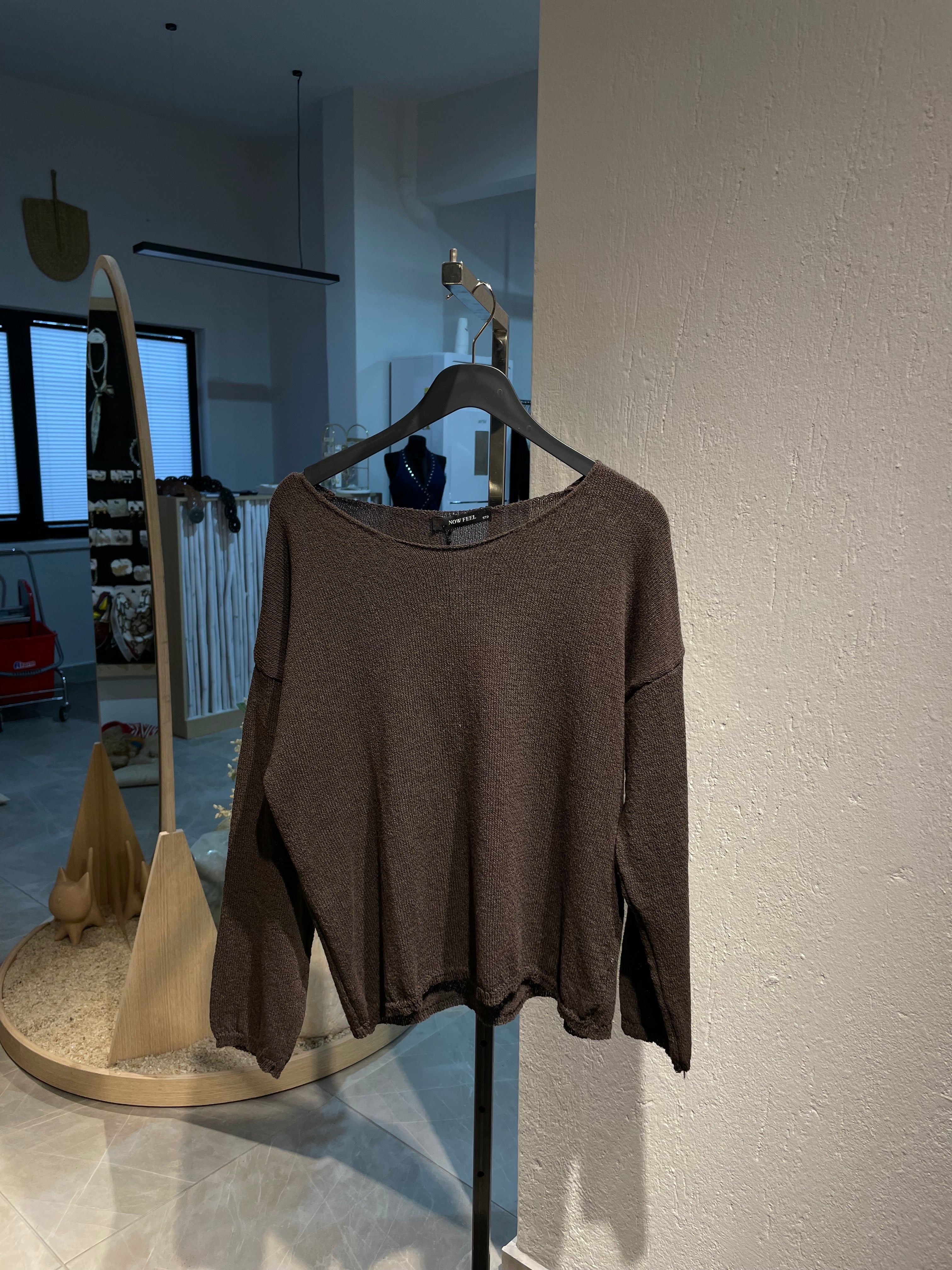 Triko Düşük Omuz Kazak