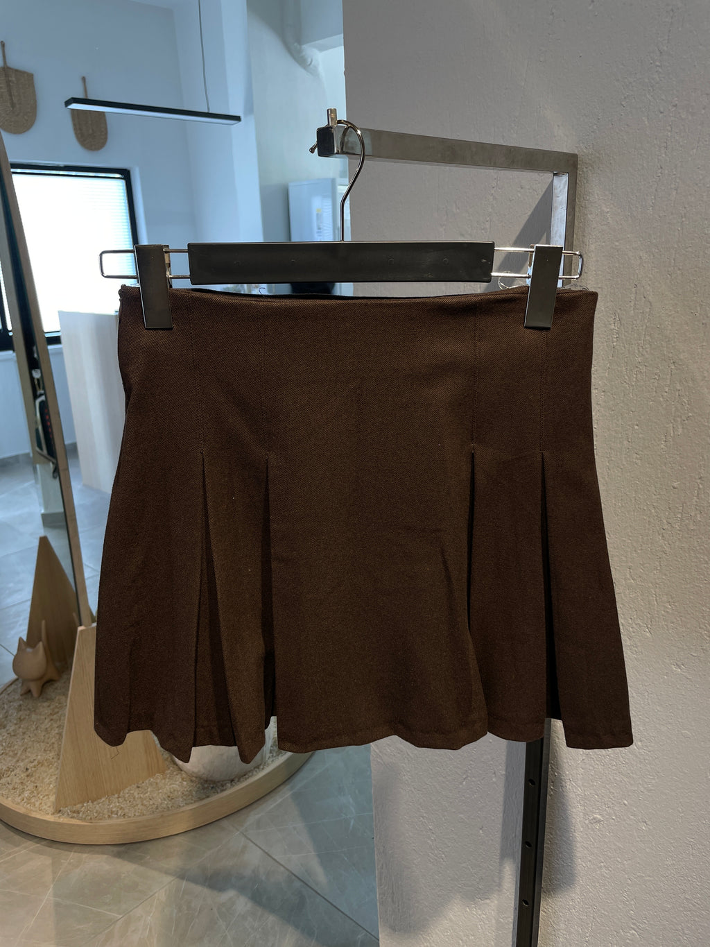 Kahverengi Dokulu Pileli Şort Etek