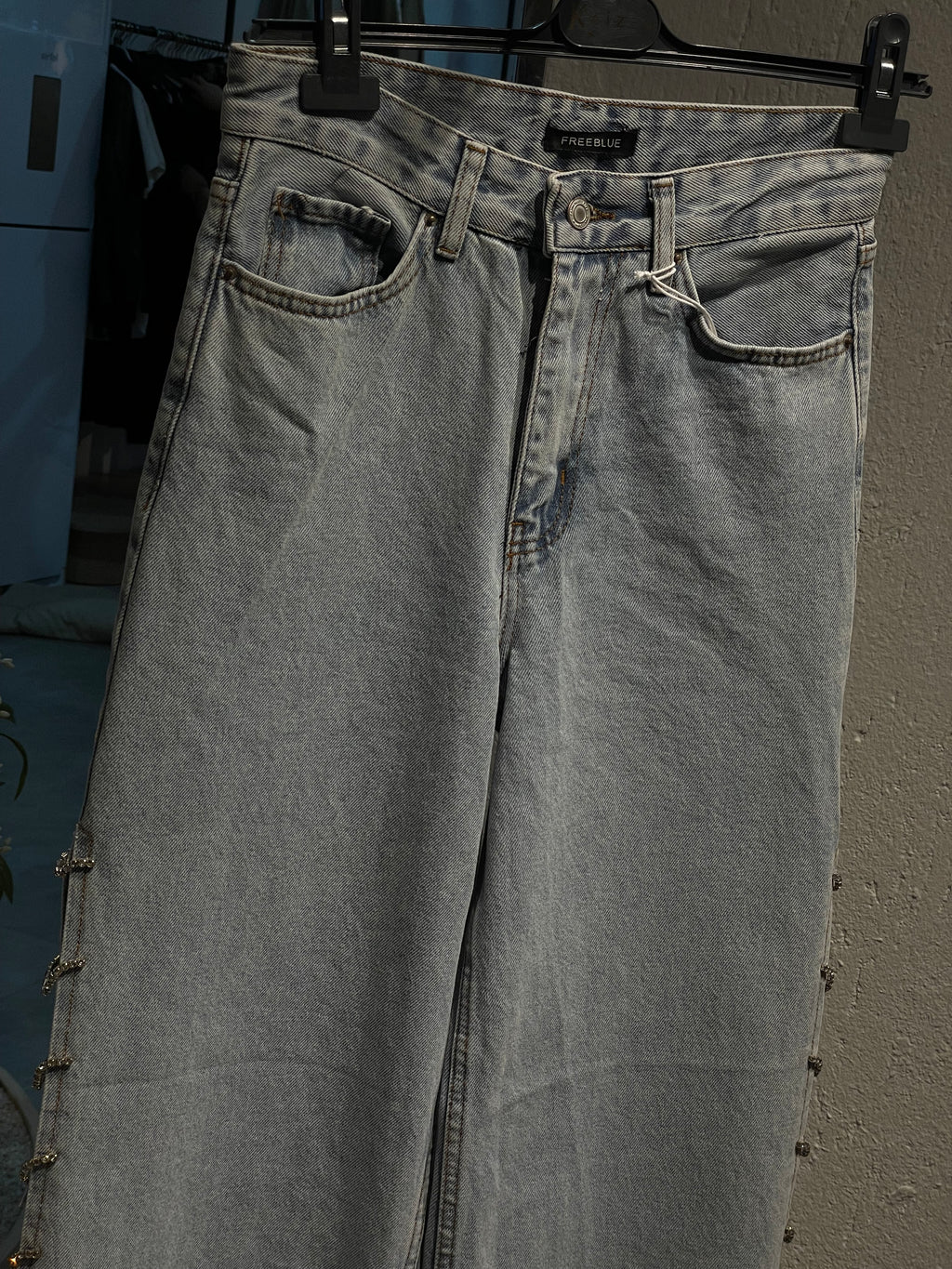 Taş Detaylı Buz Mavisi Pantolon