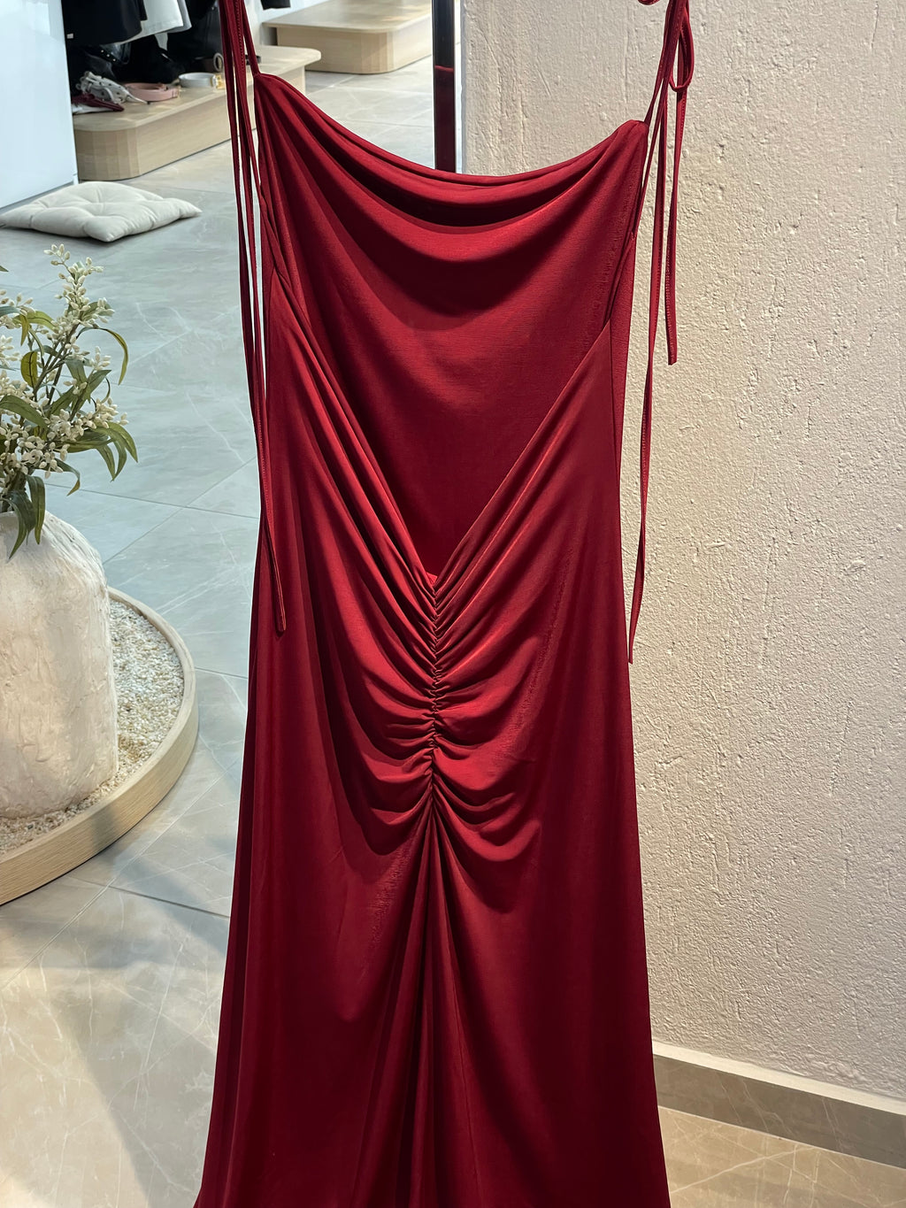 Bordo Önü Drapeli Sırtı Açık Davet Elbisesi