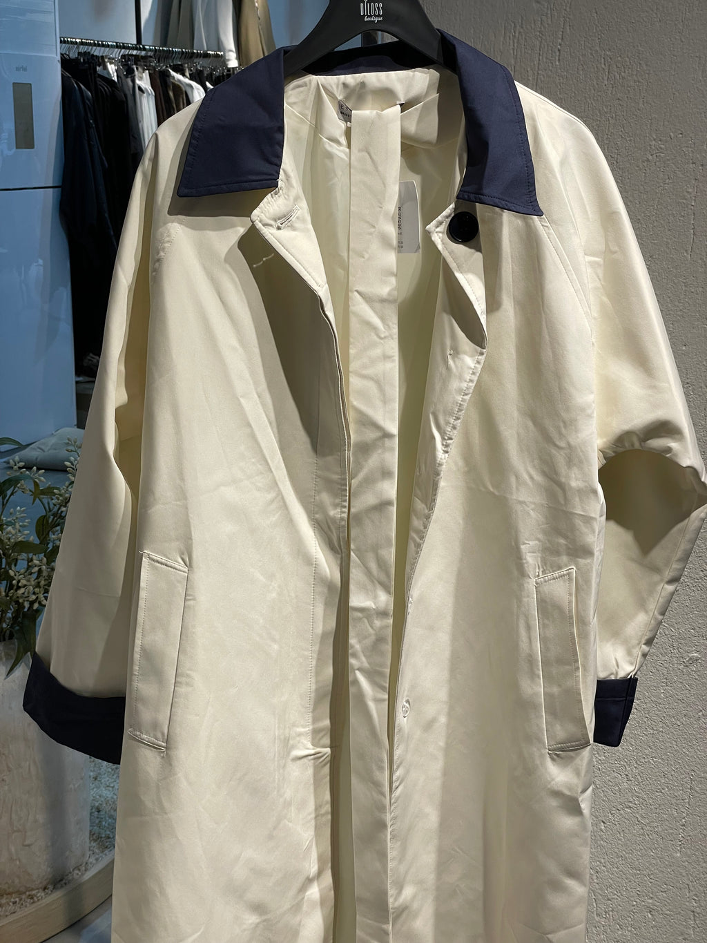 Ekru Lacivert Yaka-Kol Detaylı Trençkot