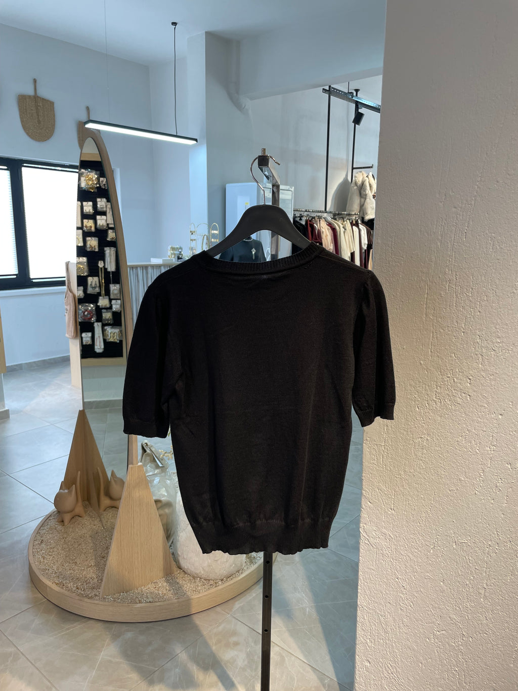 Marka Taş Detay Triko T-Shirt