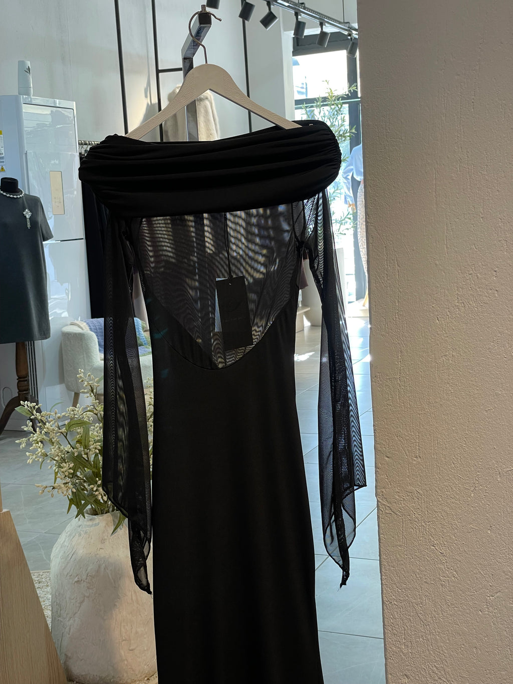 Siyah Drapeli Tül İspanyol Kol Tasarım Elbise