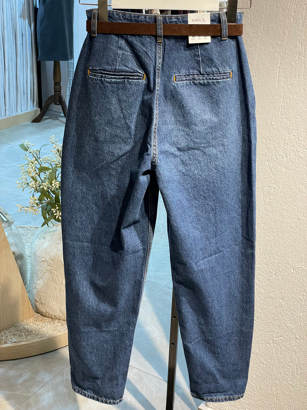 Karol Mom Jean Stil Kemerli Pantolon