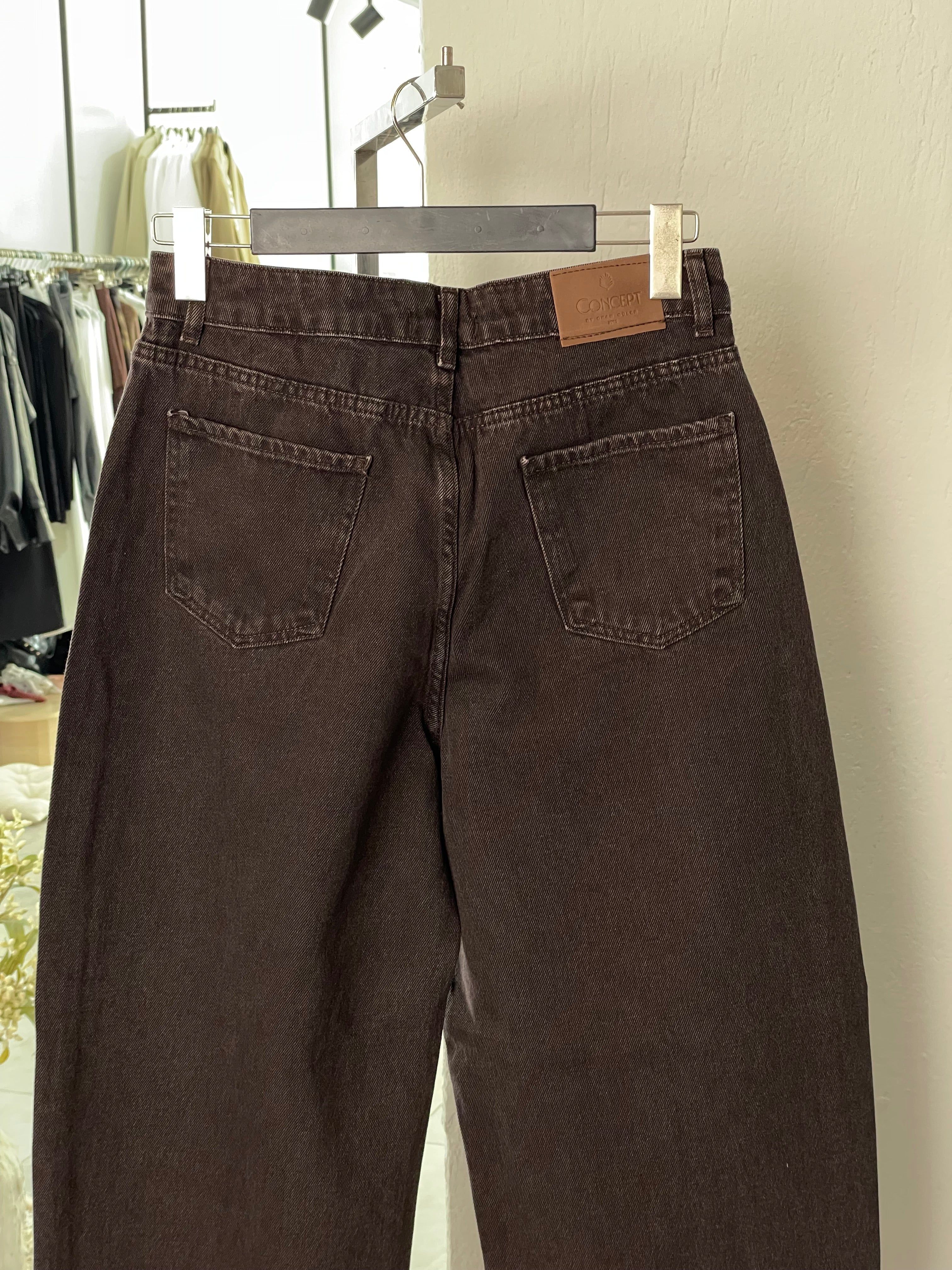 Kahverengi Eskitmeli Balon Paça Jean