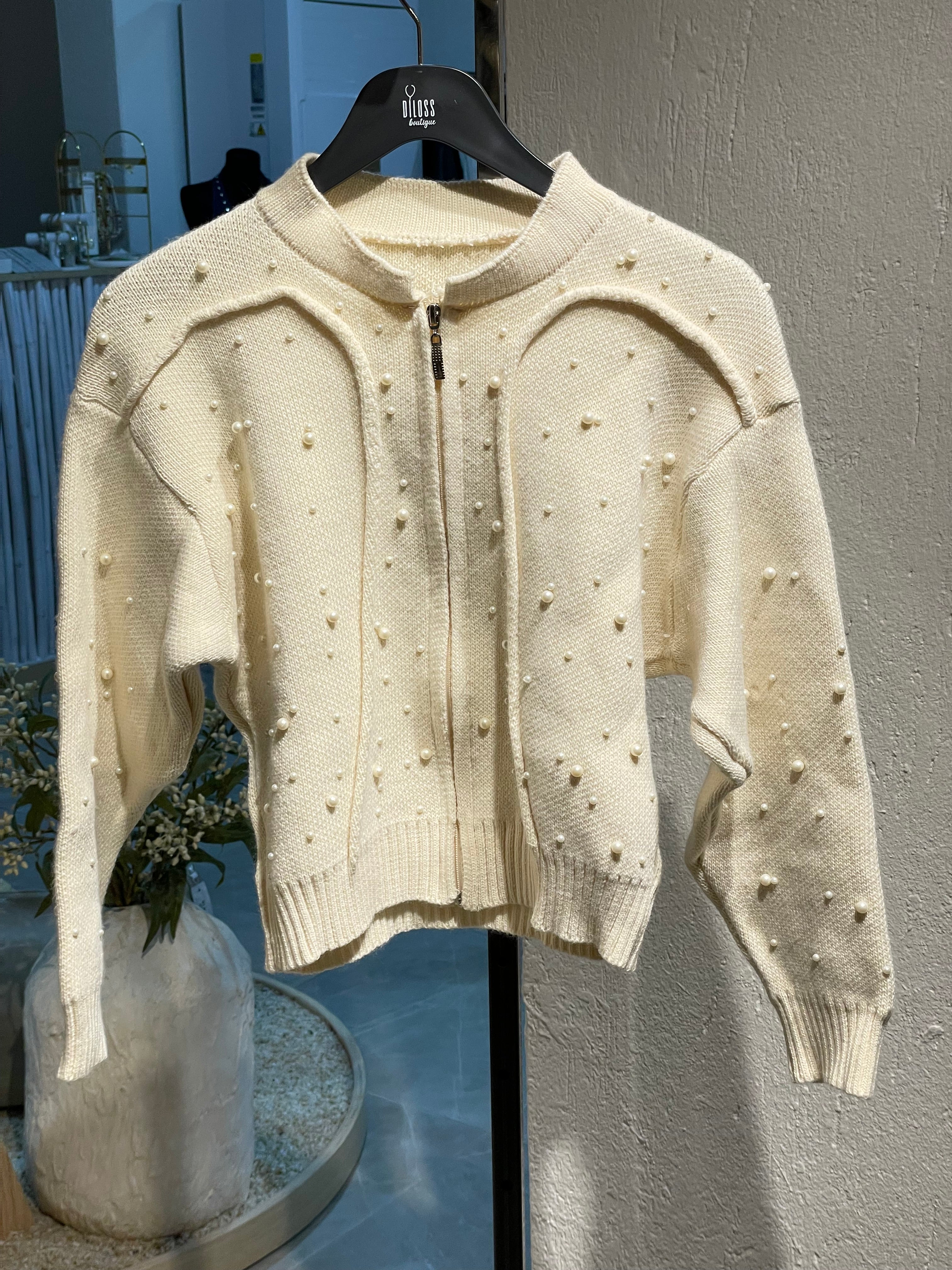 İnci Detaylı Krem Hırka