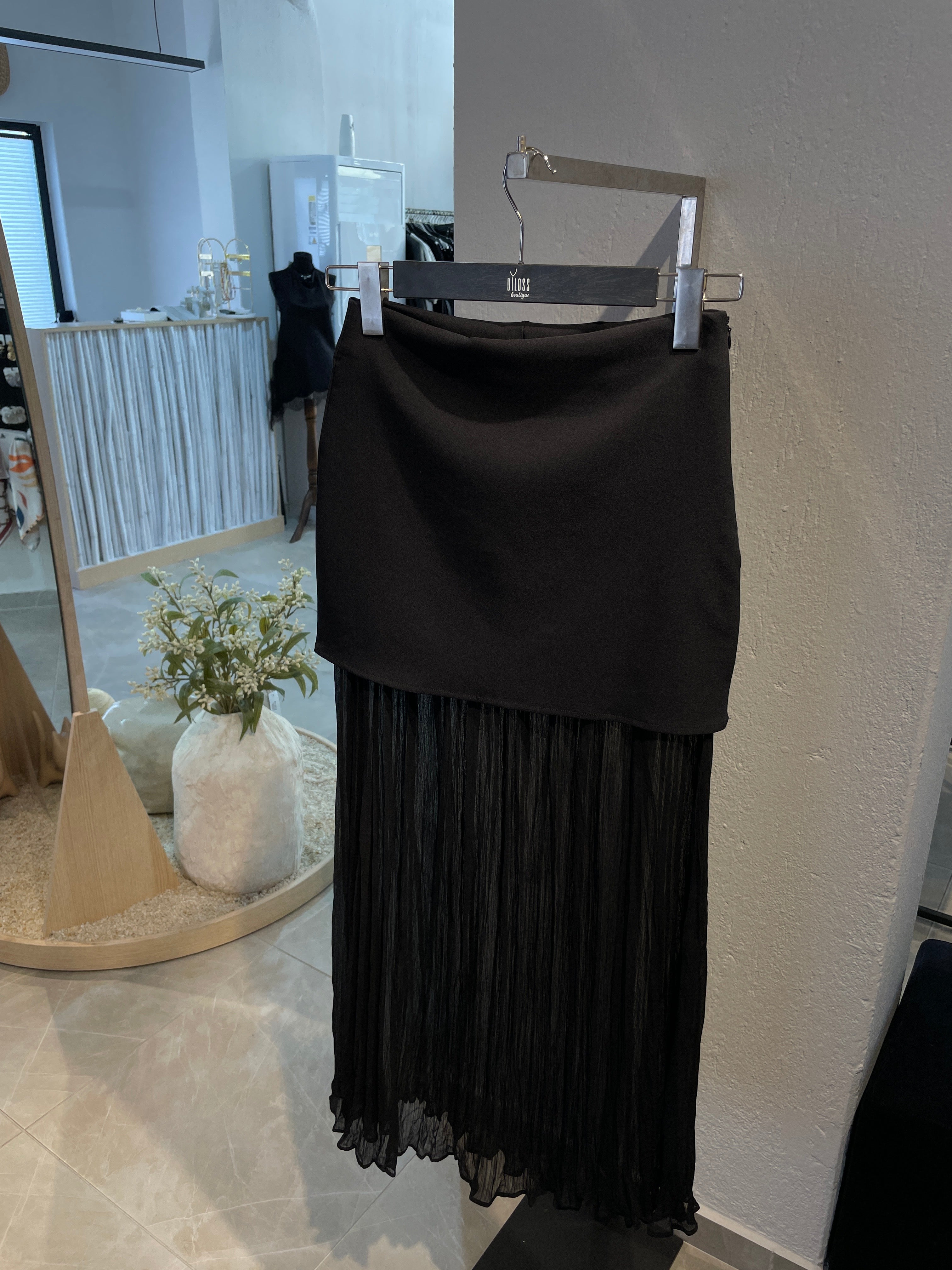 Düz Tül Detaylı Etek