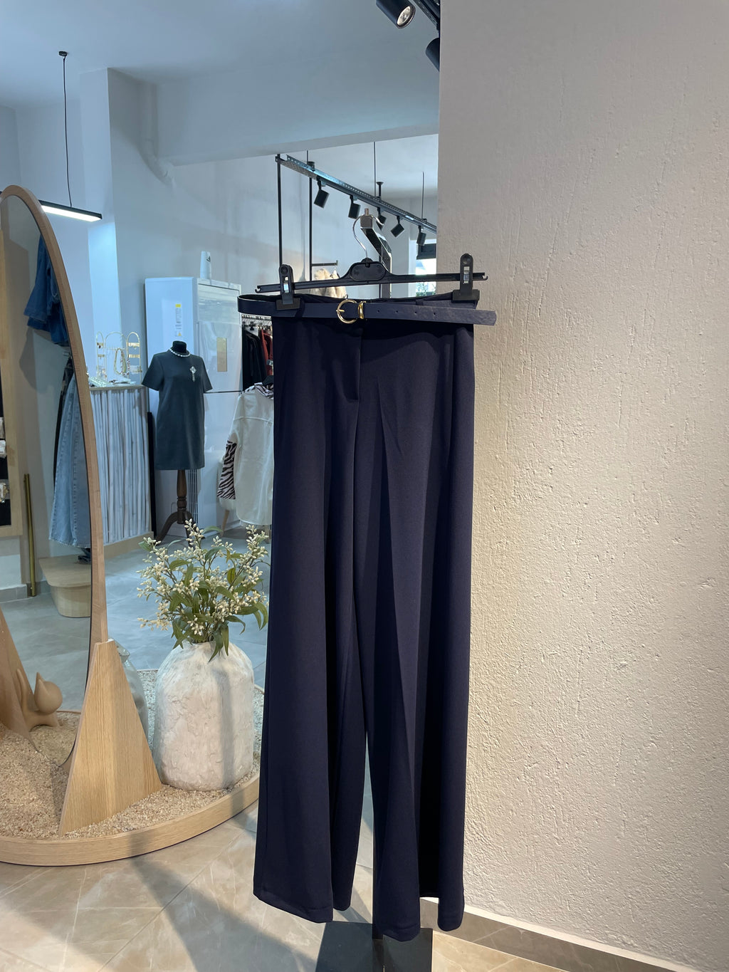 Lacivert Kemerli Düz Kesim Pantolon