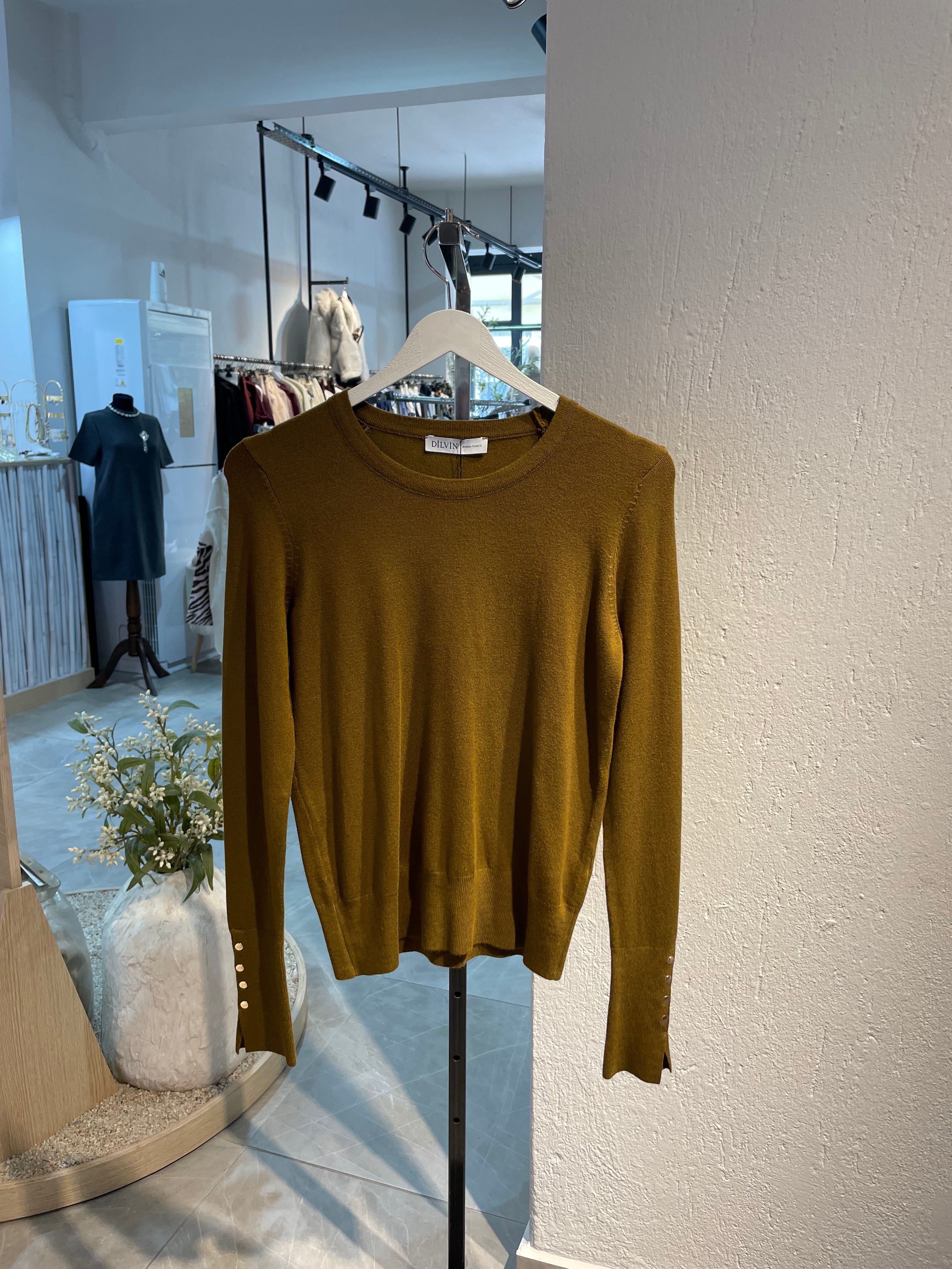 Dlvn Pemium Kumaş Uzun Kollu Kol Detay Üst