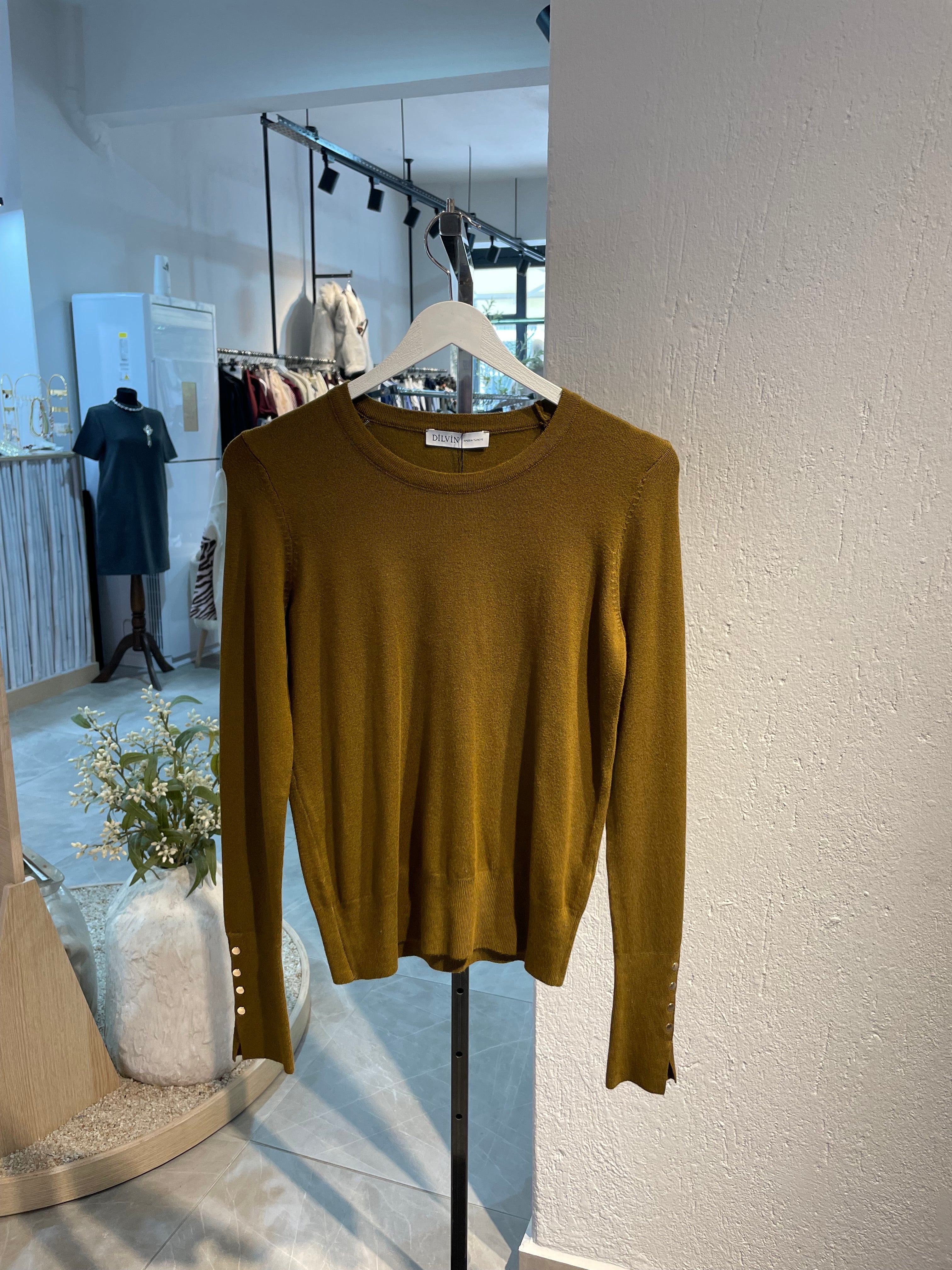 Dlvn Pemium Kumaş Uzun Kollu Kol Detay Üst