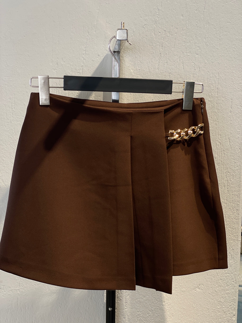 Zincir Detaylı Şort Etek