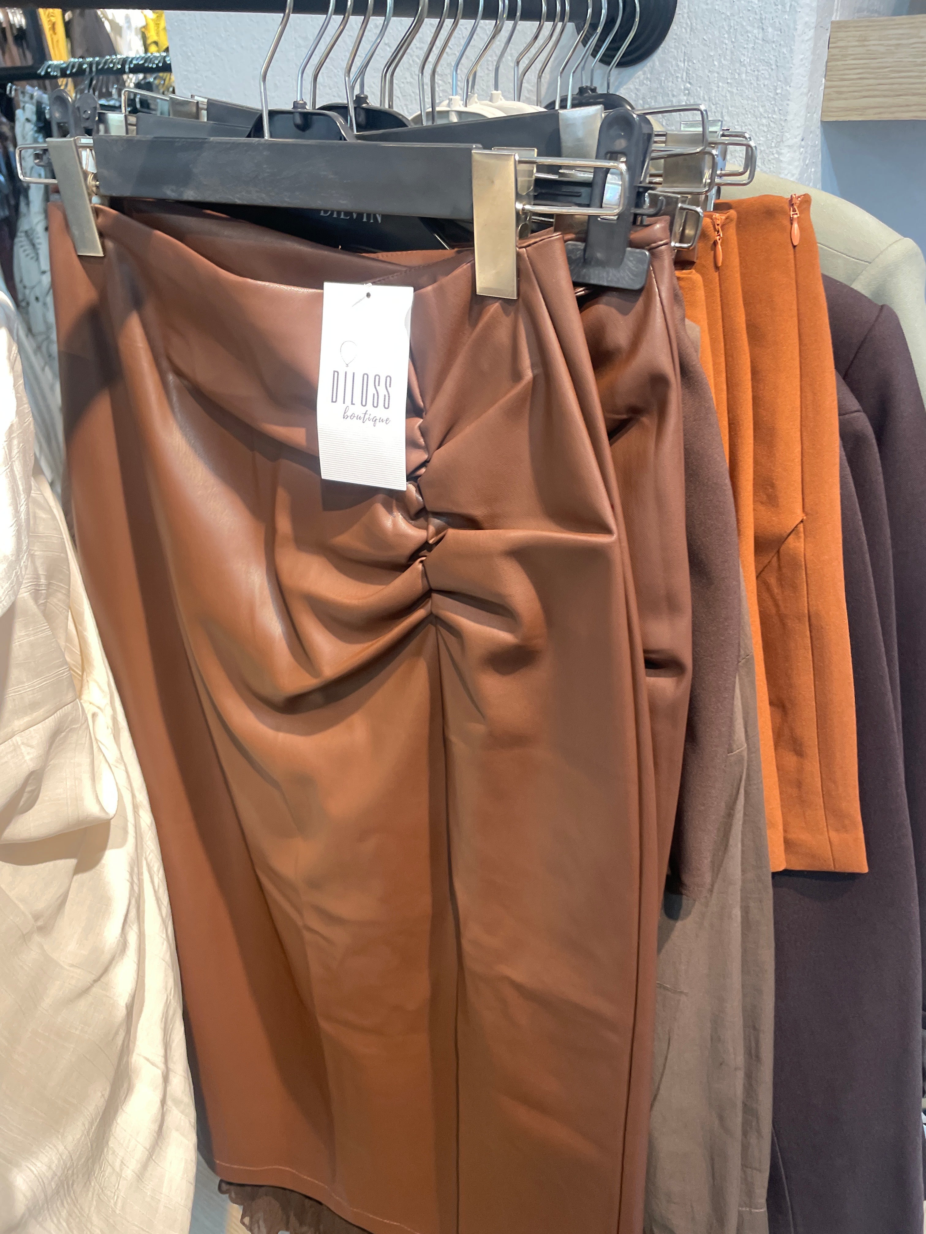 Kızıl Kahverengi Büzgülü Deri Midi Etek