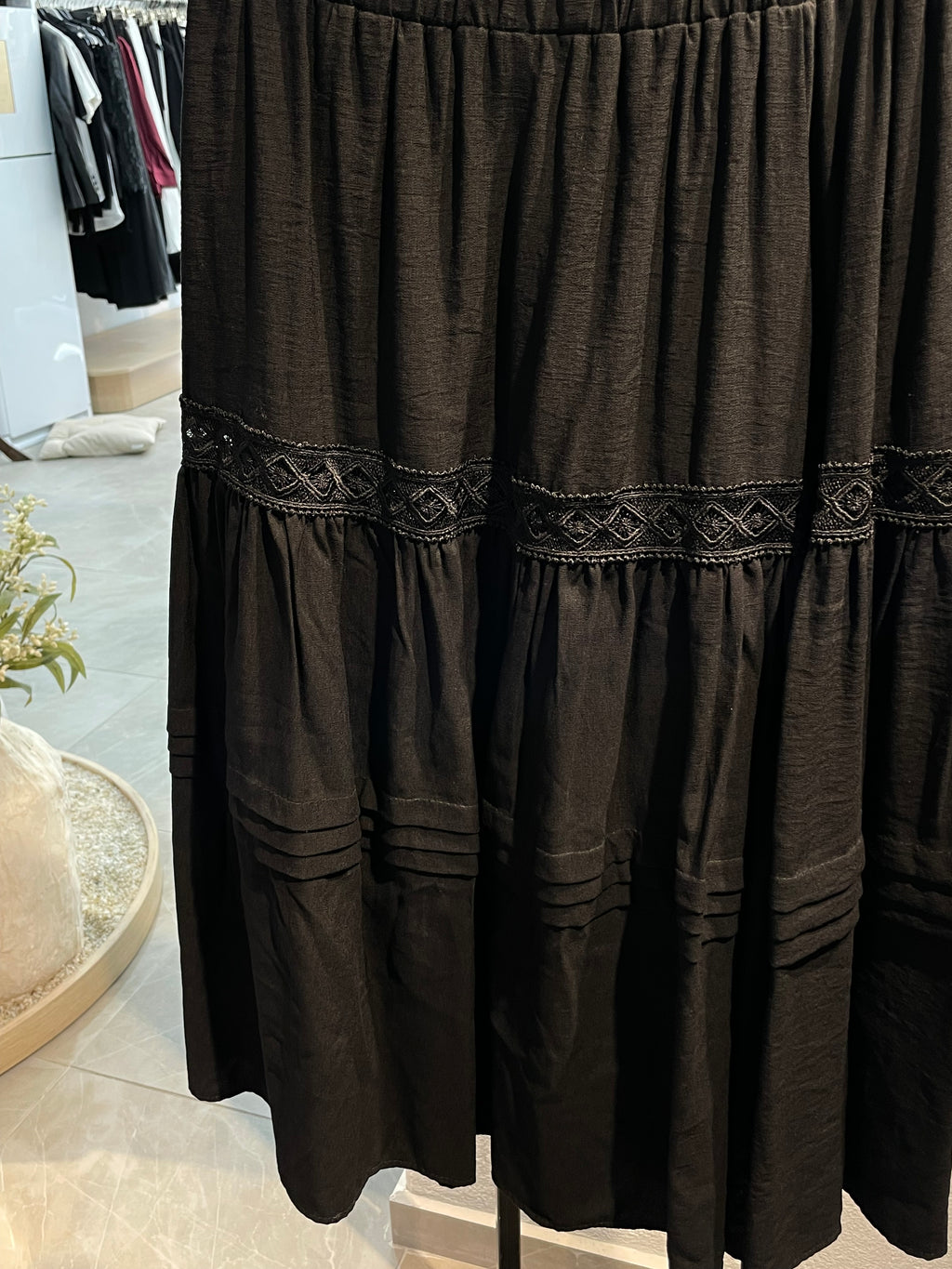 Dantel Detaylı Uzun Etek