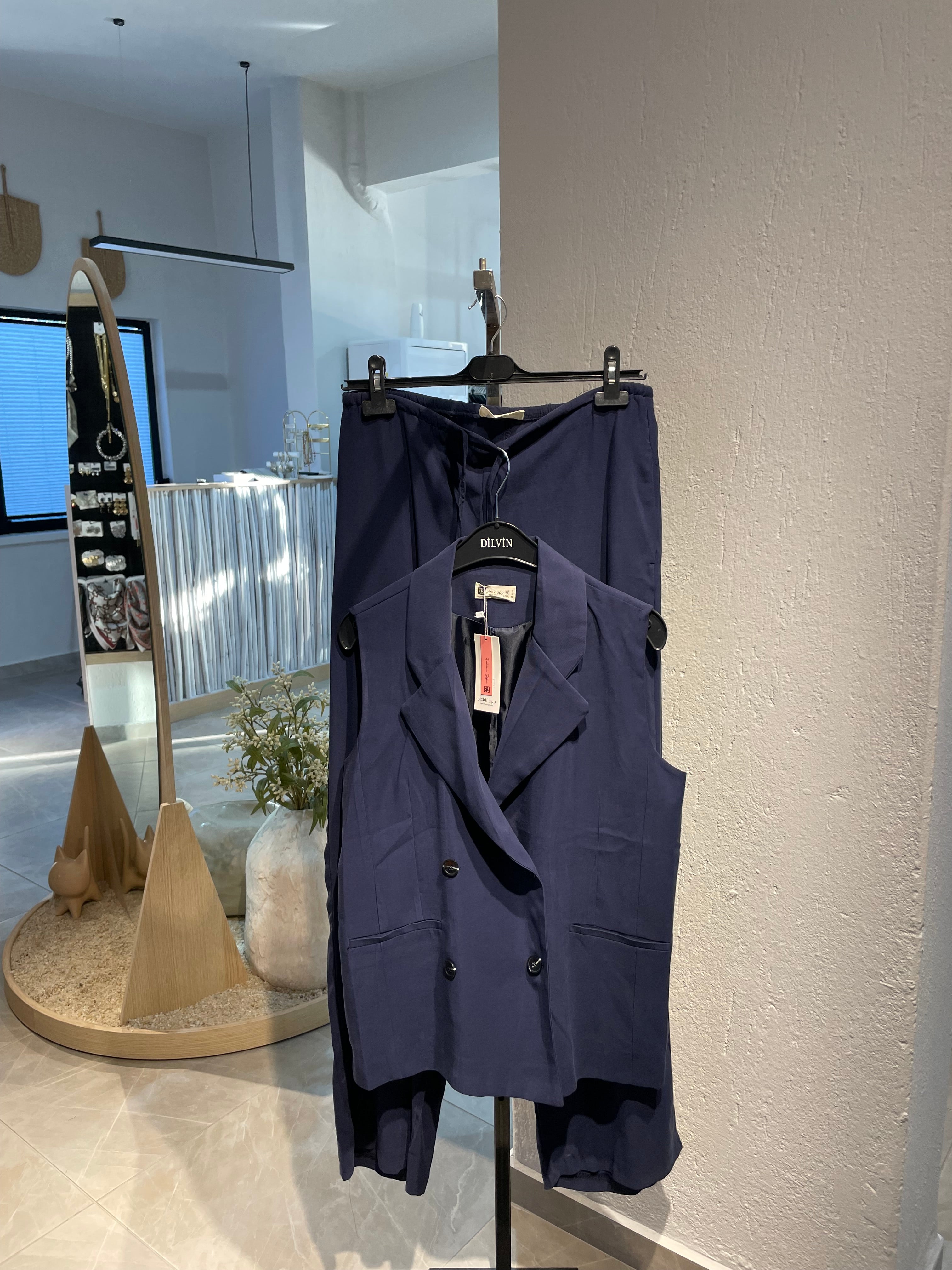 Oversize Alt-Üst Yelekli Takım