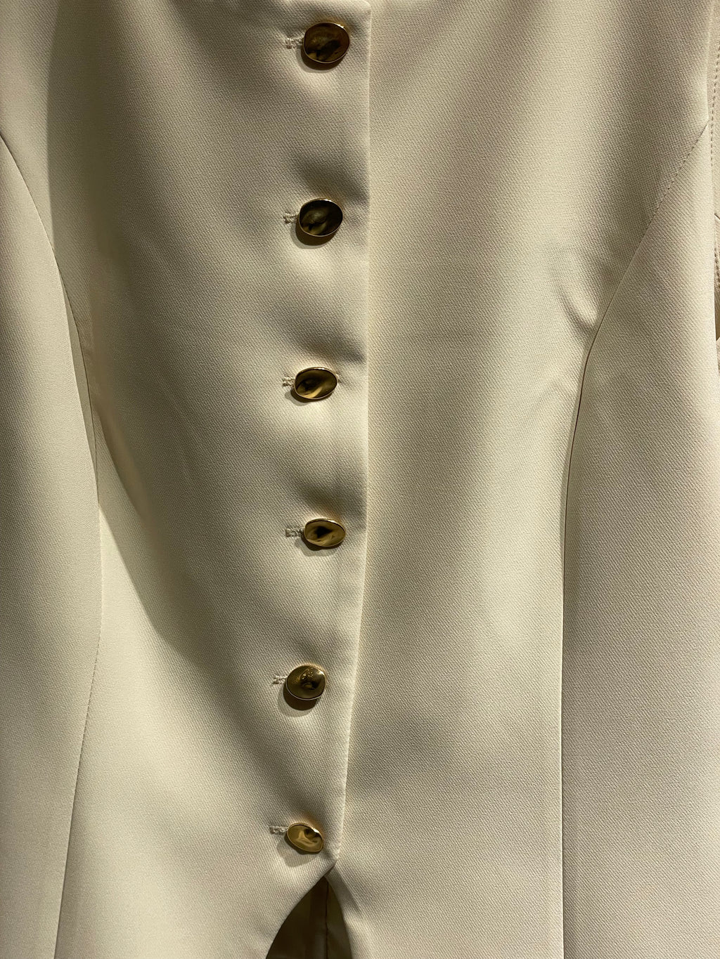 Ekru Gold Düğmeli Yelek