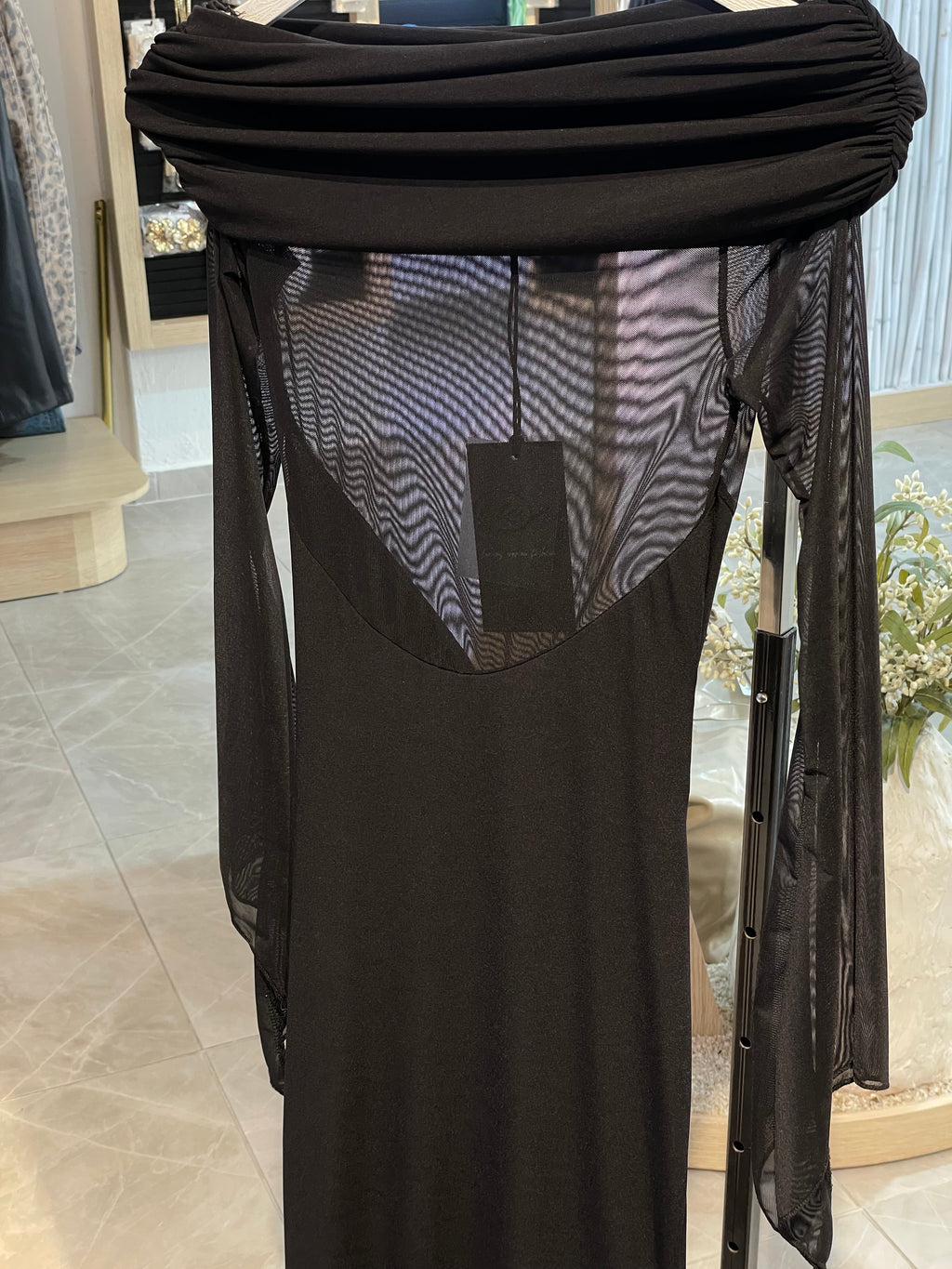 Siyah Drapeli Tül İspanyol Kol Tasarım Elbise