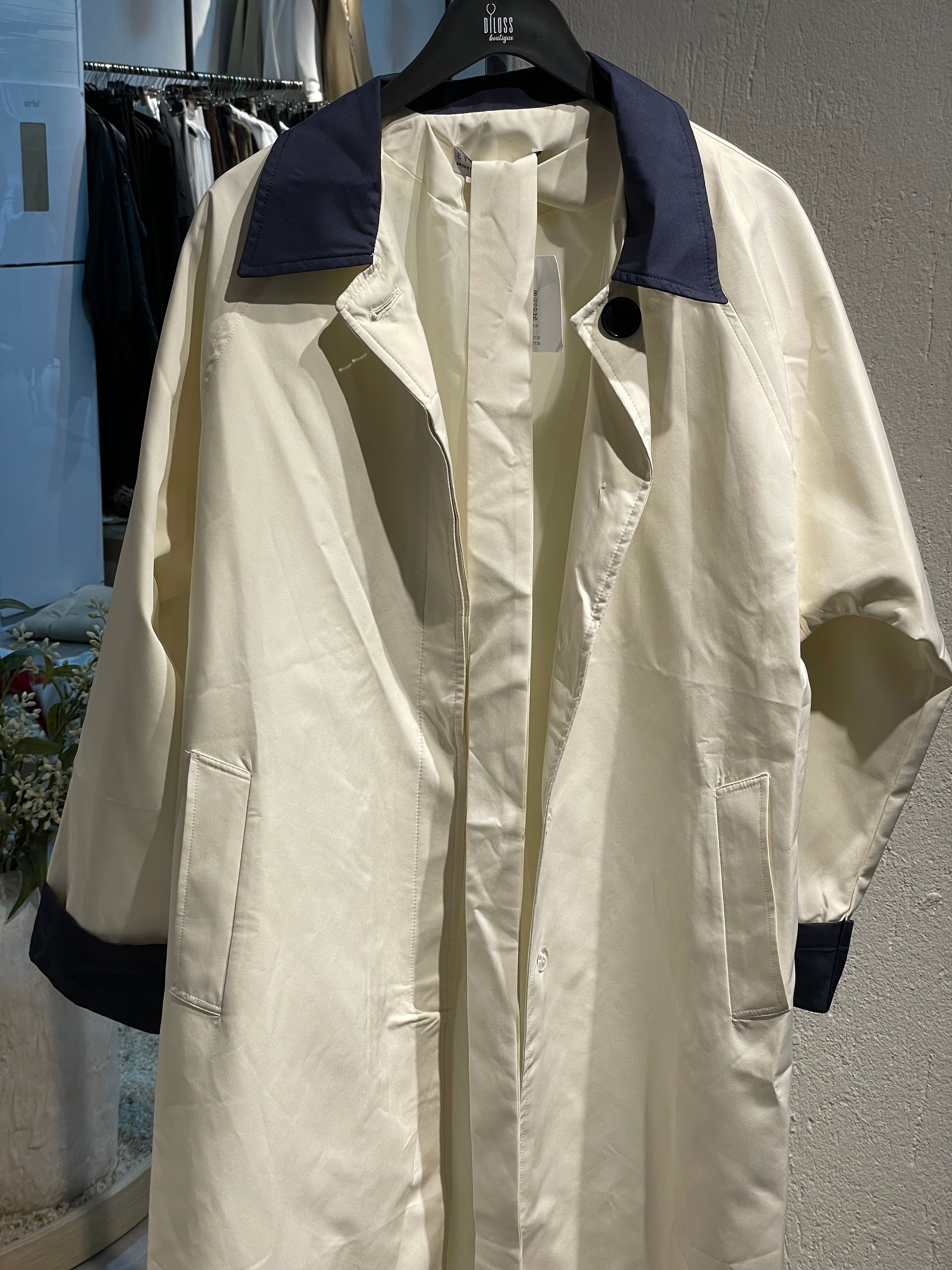 Ekru Lacivert Yaka-Kol Detaylı Trençkot