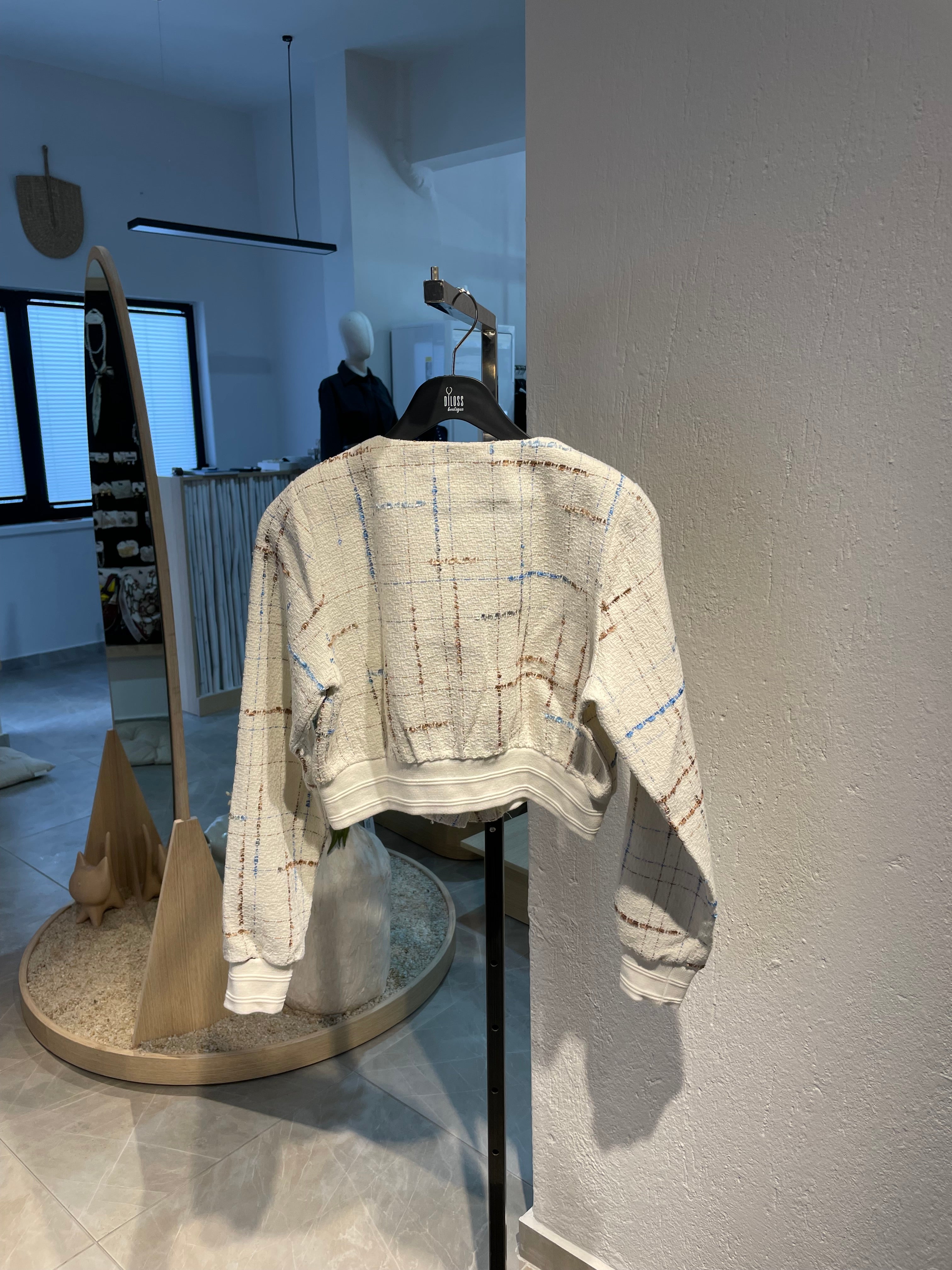 Krem Kelebek Mavi Desenli Düğmeli Hırka